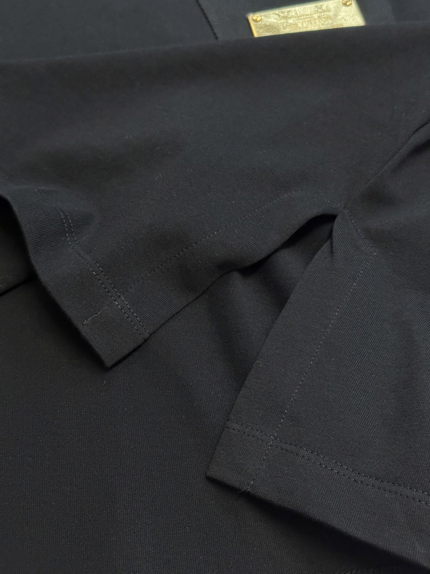 Louis Vuitton Signature Plaque T-Shirt（1AHX76）