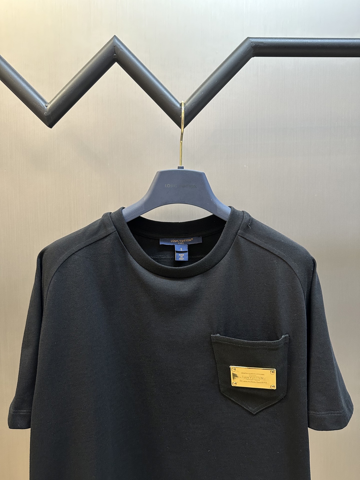 Louis Vuitton Signature Plaque T-Shirt（1AHX76）