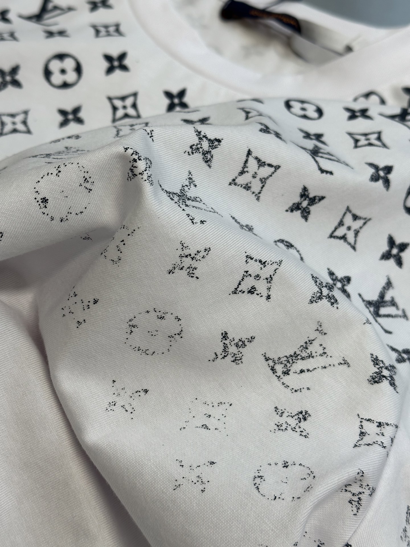 Louis Vuitton T-shirt Gradation Monogram White（1AHUG3）