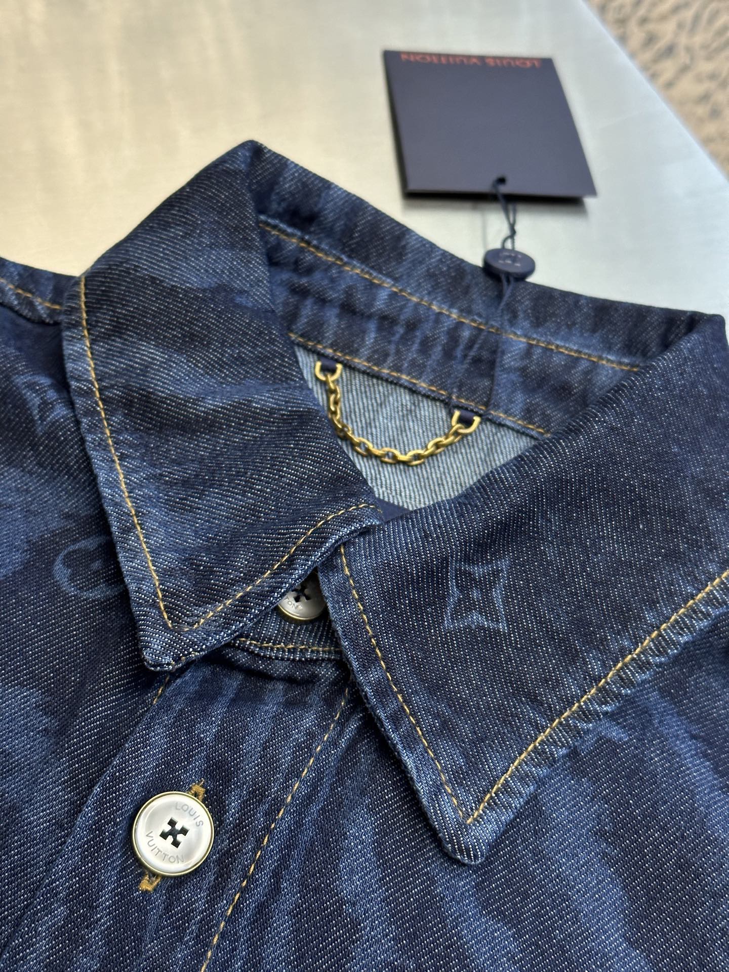 Louis Vuitton Short-sleeved denim shirt（1AHVVK）