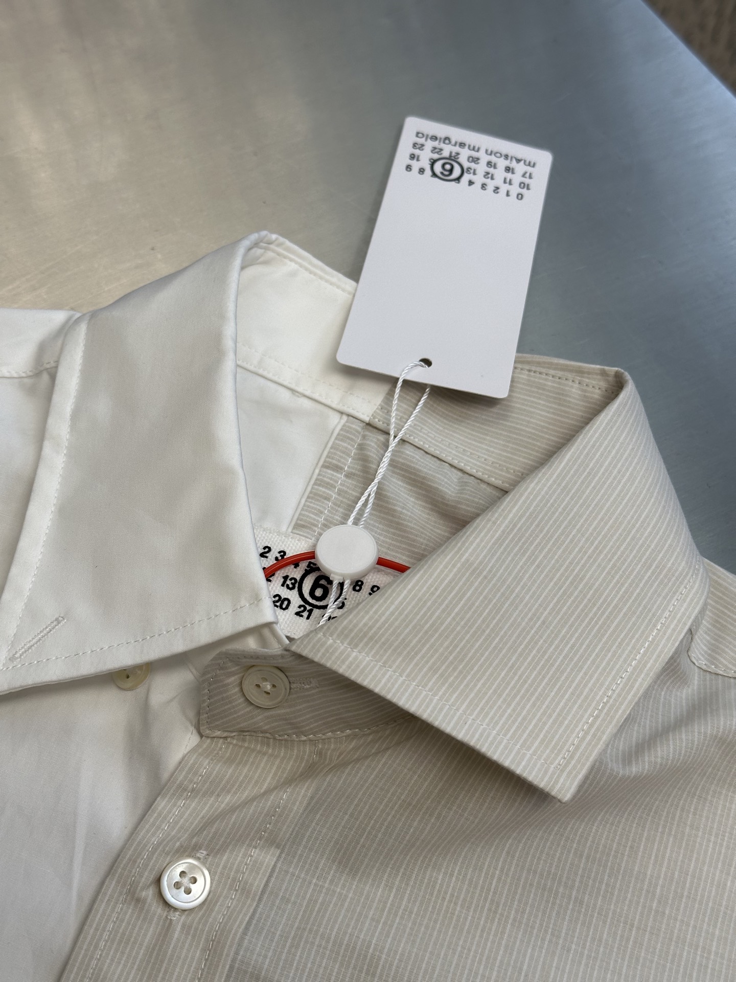 MM6 Maison Margiela Men's Asymmetric Poplin Shirt "White"（SH0DR0007MTN041961）