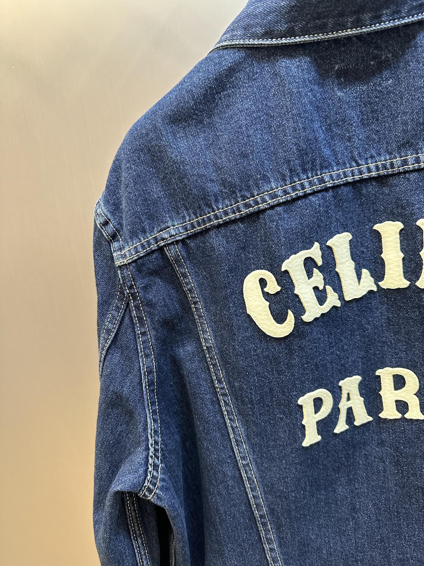 CELINE Men's Trucker Jacket in Royal Indigo Wash Denim "Classic Blue" (RV0DX789D-CBF8）