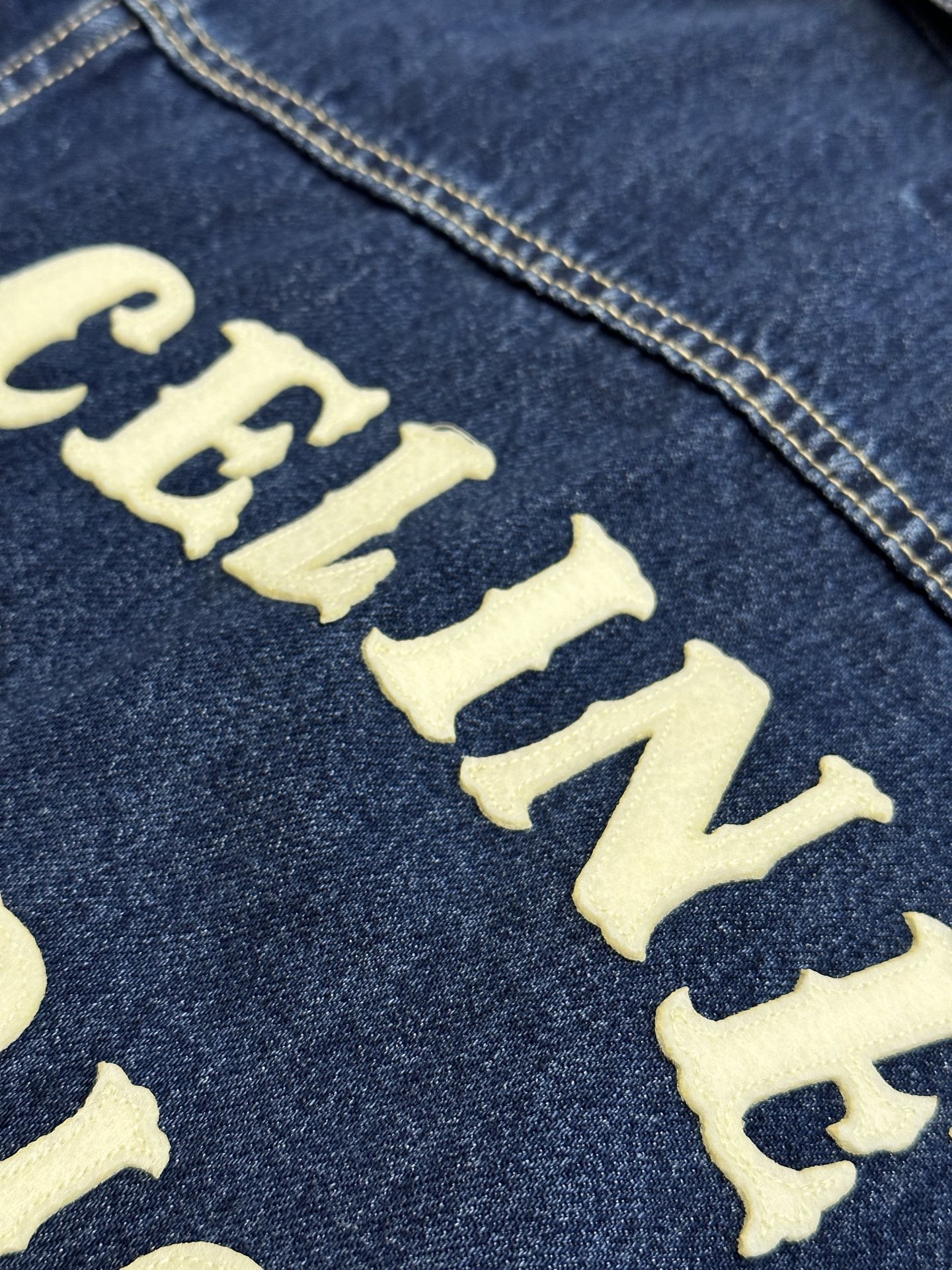 CELINE Men's Trucker Jacket in Royal Indigo Wash Denim "Classic Blue" (RV0DX789D-CBF8）