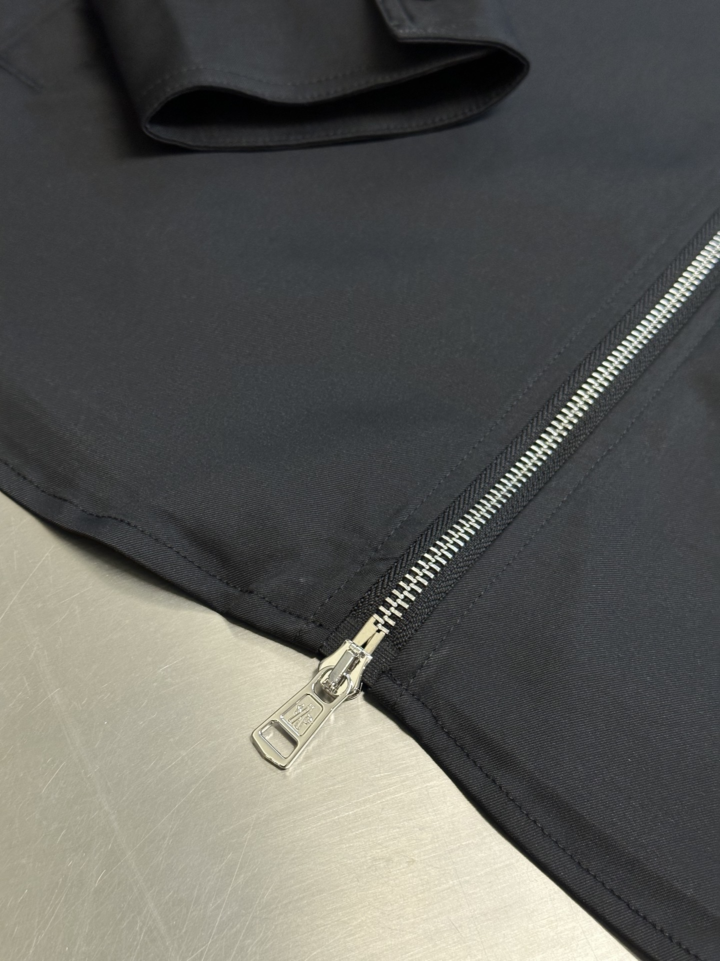 MONCLER Navy Blue Cotton Gabardine Zip-Up Shirt Jacket（J10912F0000257448781）