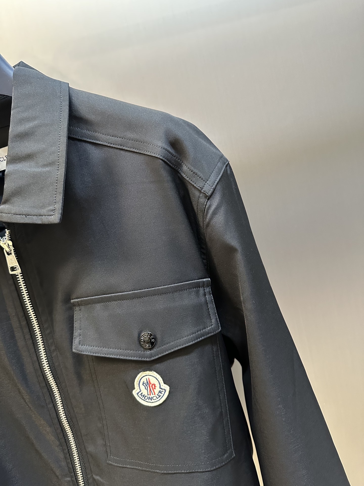 MONCLER Navy Blue Cotton Gabardine Zip-Up Shirt Jacket（J10912F0000257448781）