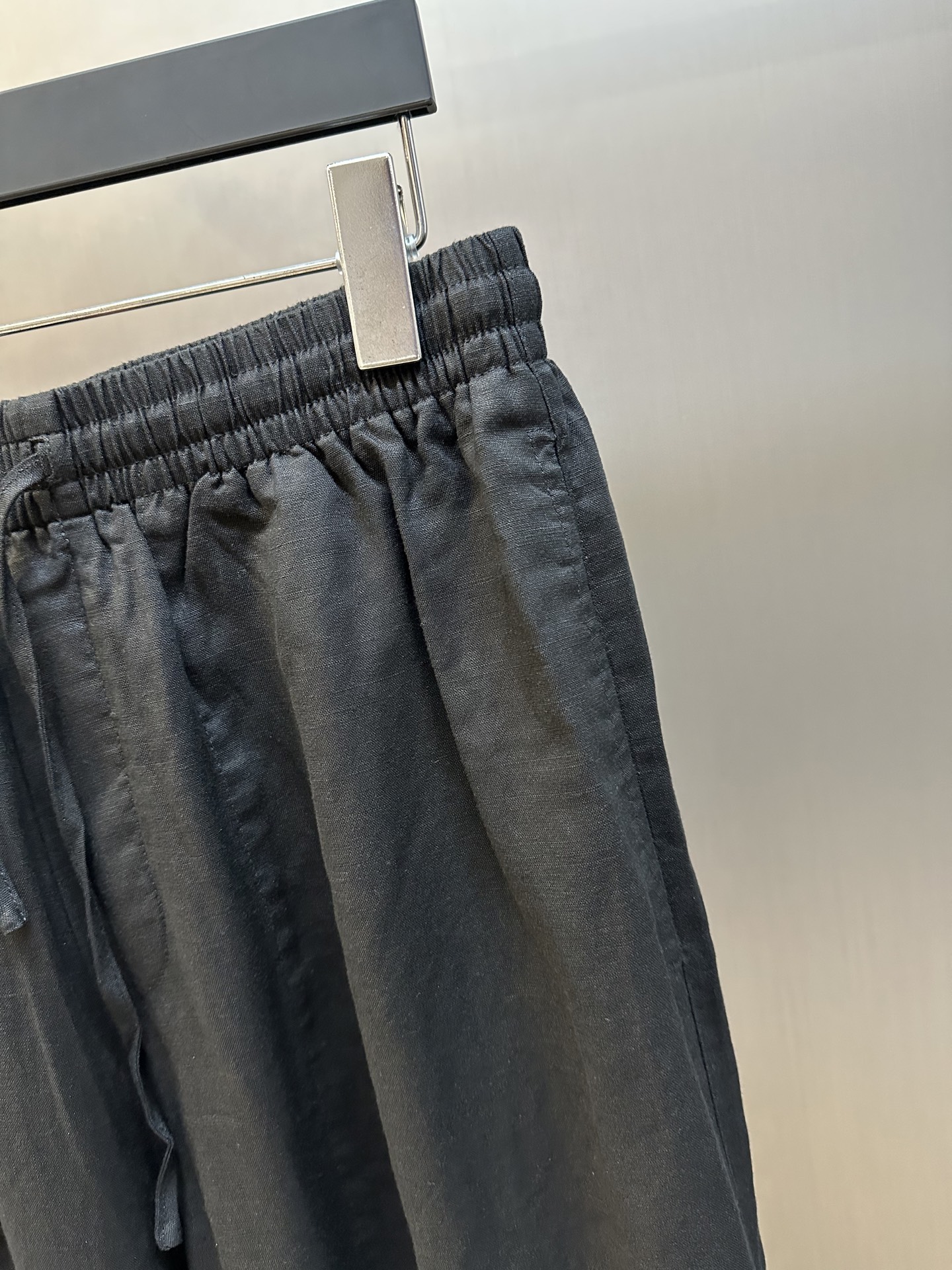 Loewe Cropped Trousers 'Black (H526Y11WA6-5475）