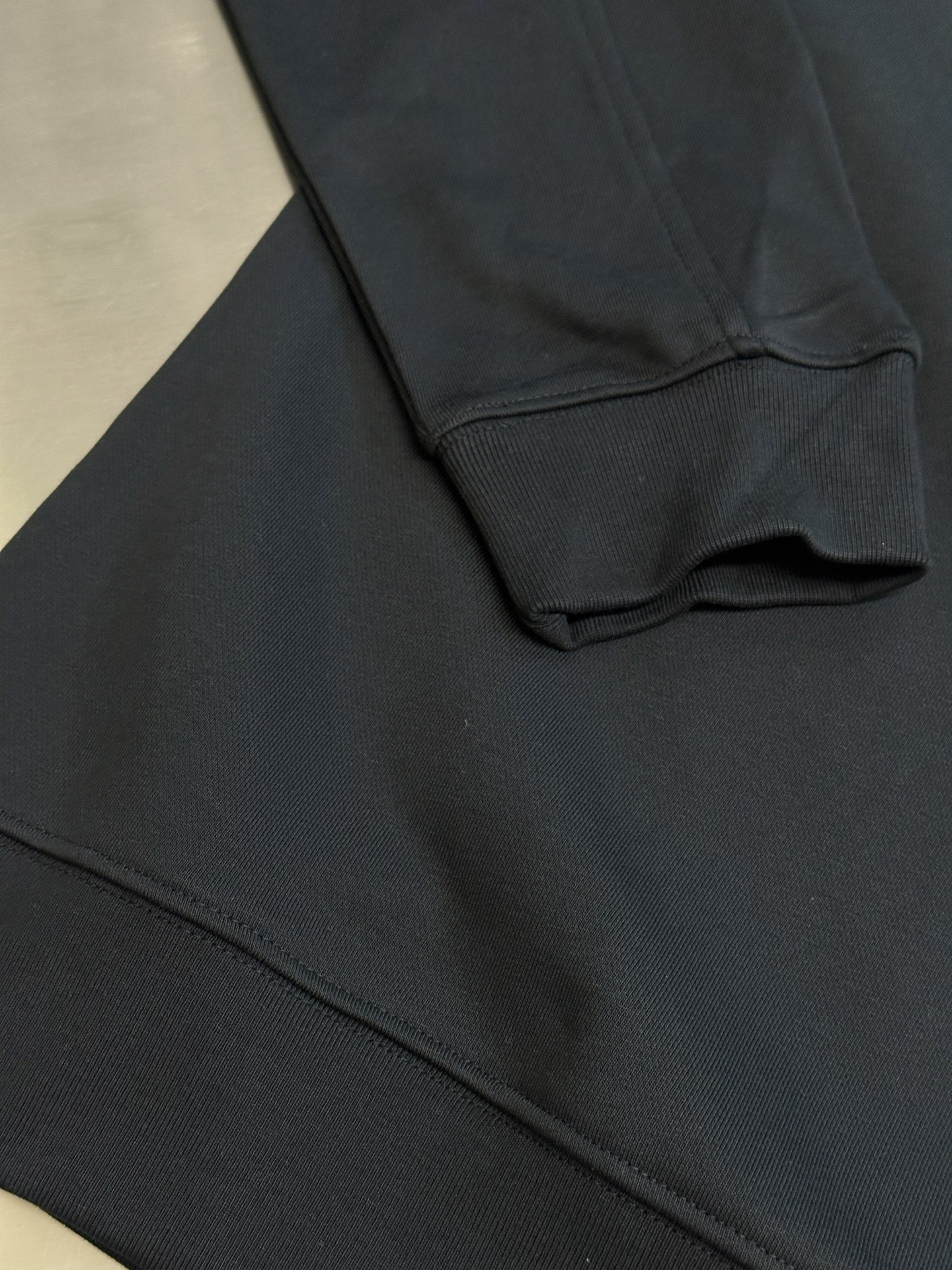 LOEWE Men's Relaxed Fit Hoodie in Cotton "Black/Grey" (H526Y25X65-1671）