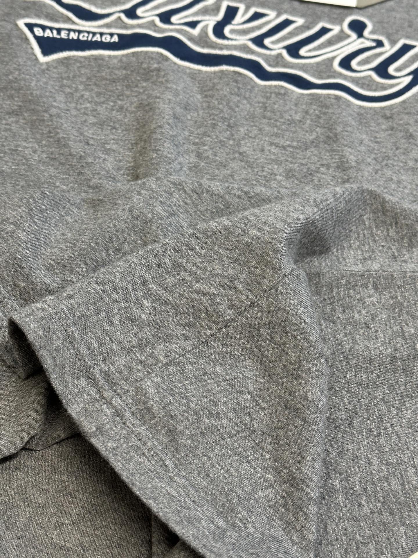 Balenciaga Men's Luxury Script Oversized T-shirt (850345TTVB61035）