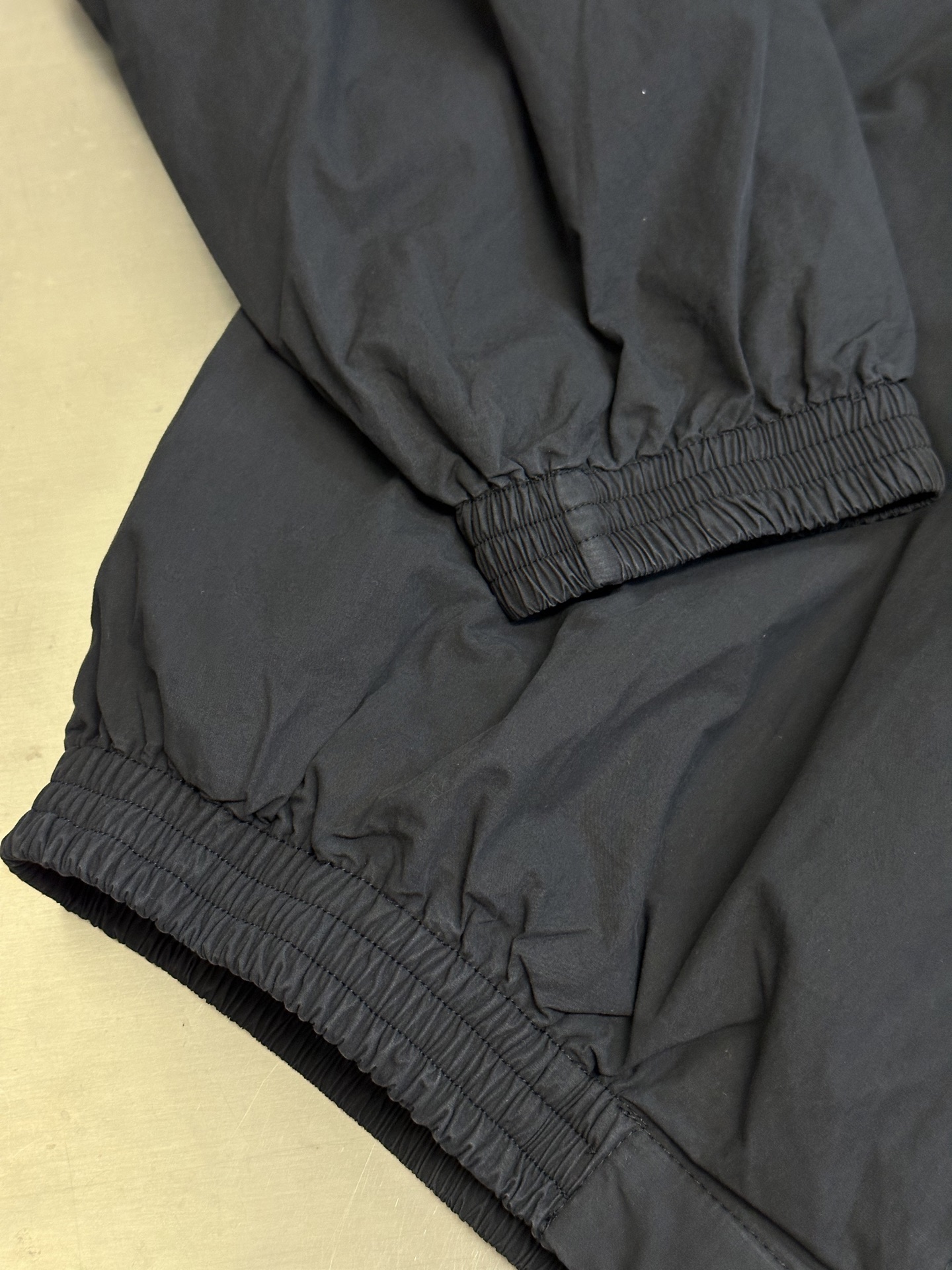 Acne Studios Logo zip-up jacket (B90791-900）