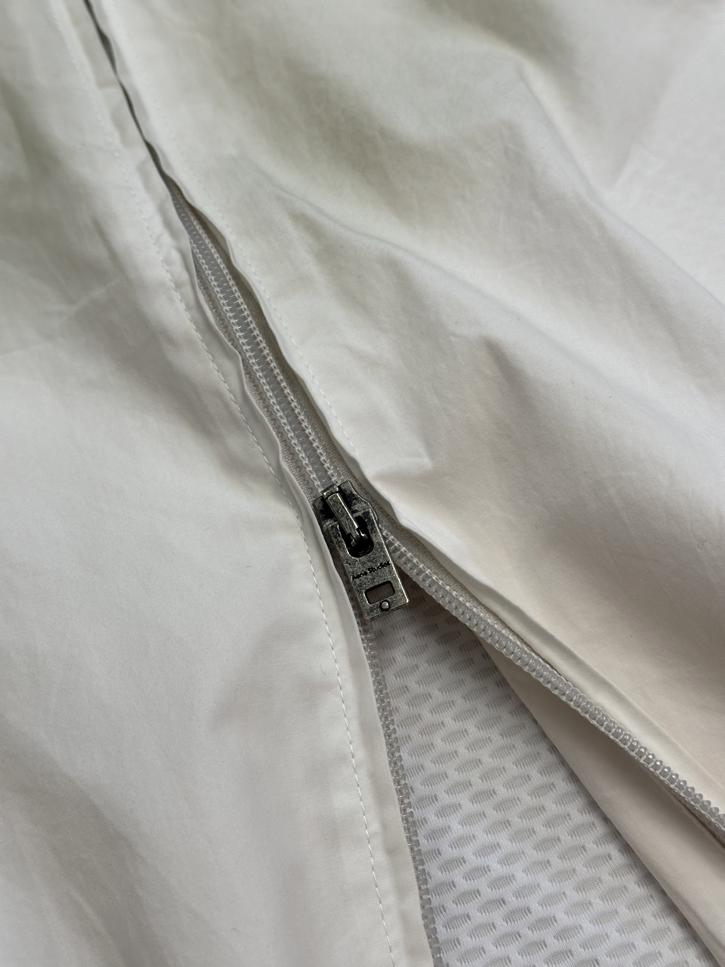 Acne Studios Logo zip-up jacket (B90791-900）