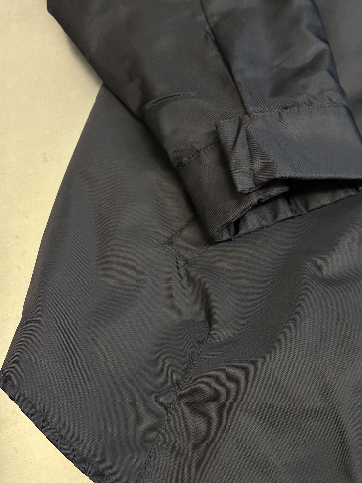 PRADA Black Re-Nylon blouson jacket (292250-1WQ8-F0002-S-OOO）