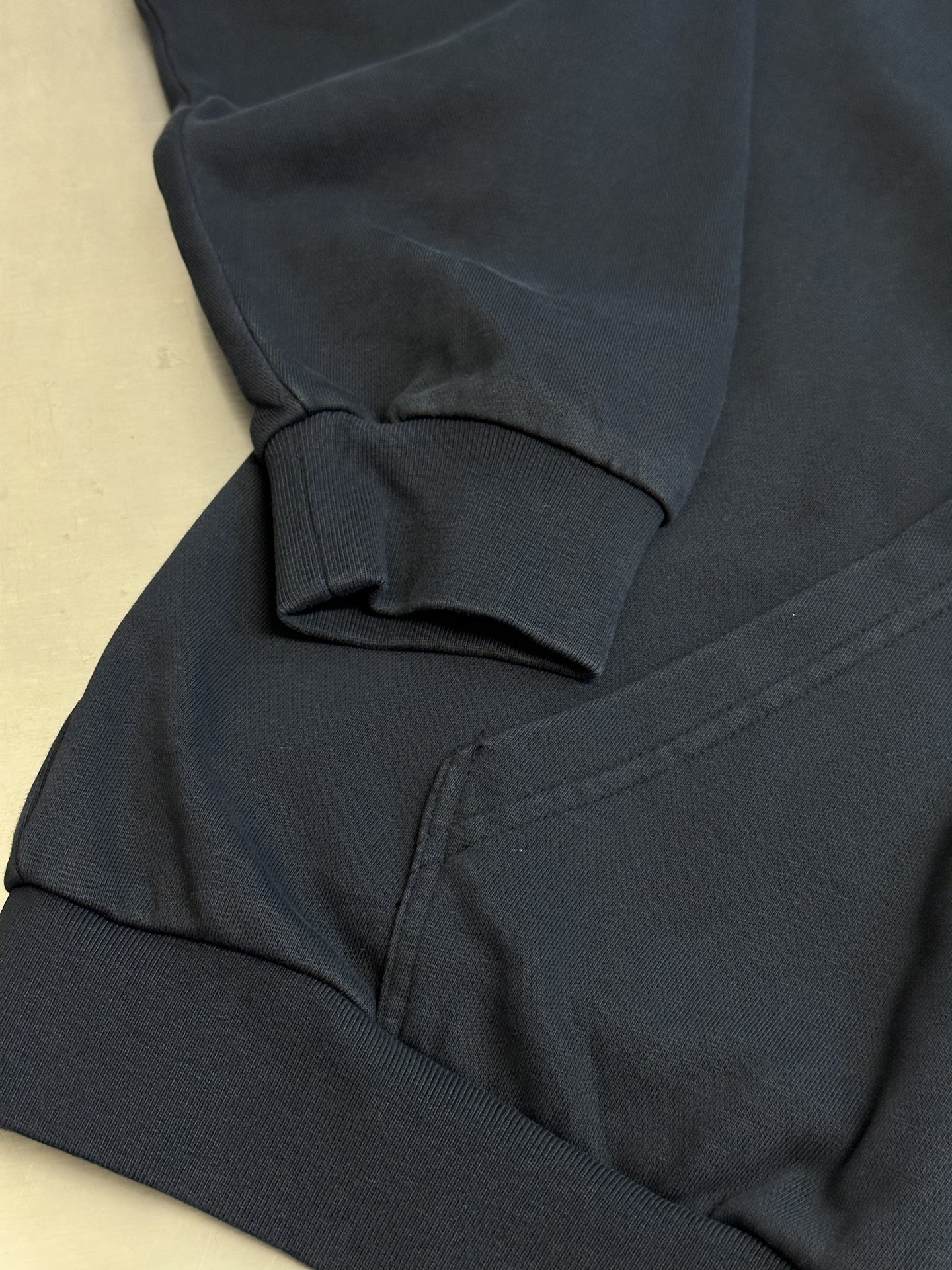 Balenciaga Men's Nano Bb Hoodie (767877TSVO31083）