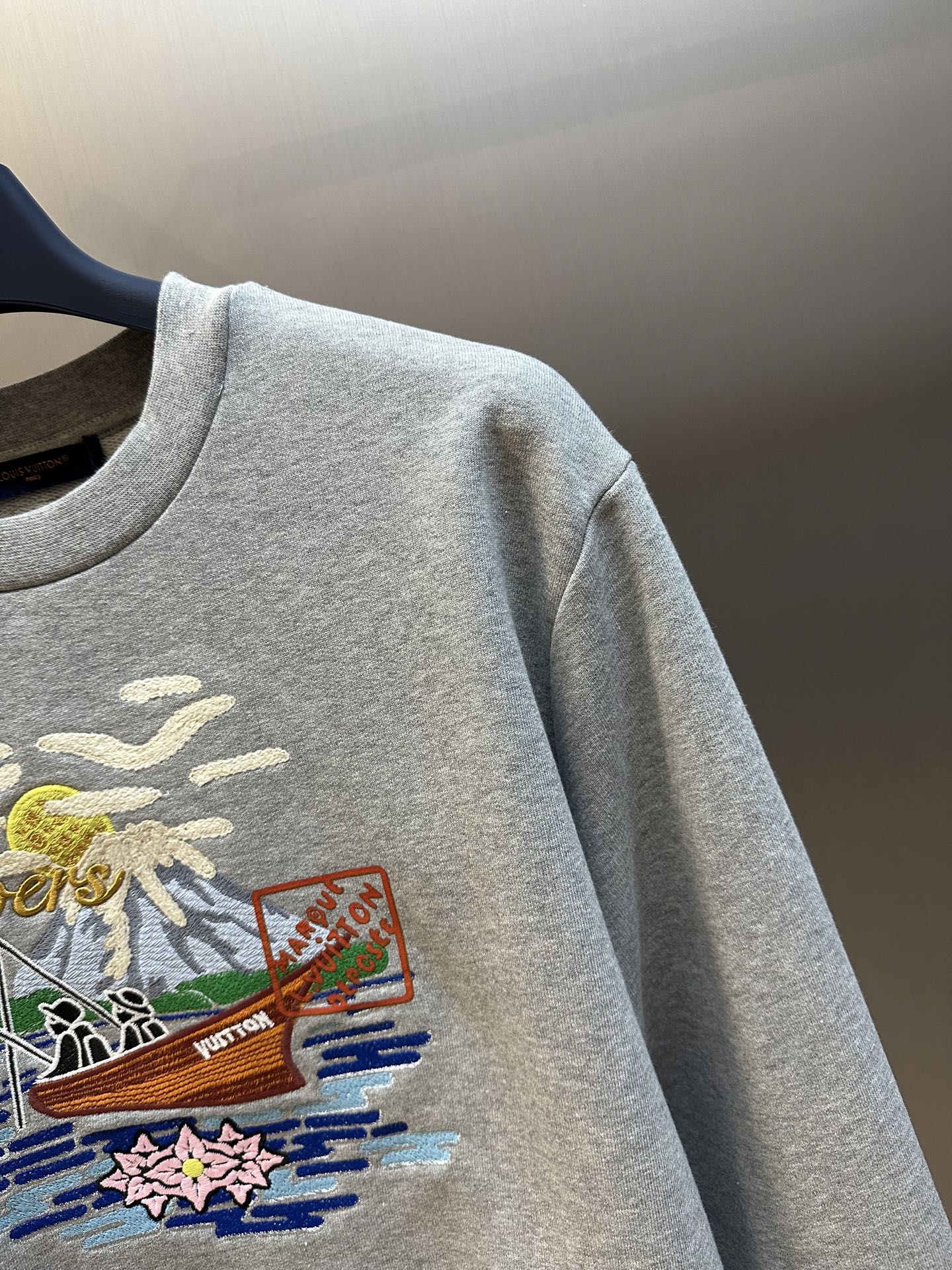 Louis Vuitton embroidered sweatshirt（1AIMM5）