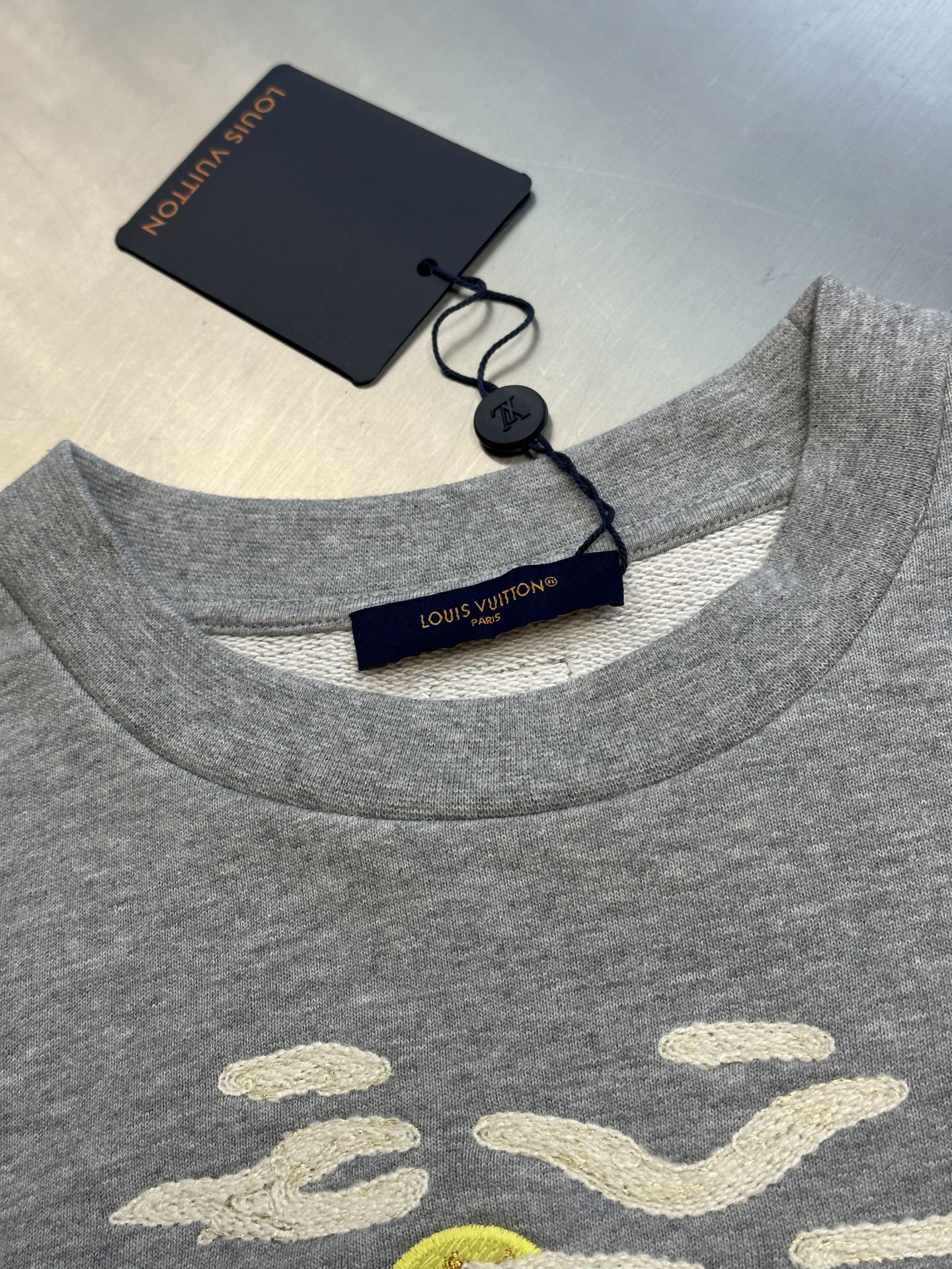Louis Vuitton embroidered sweatshirt（1AIMM5）