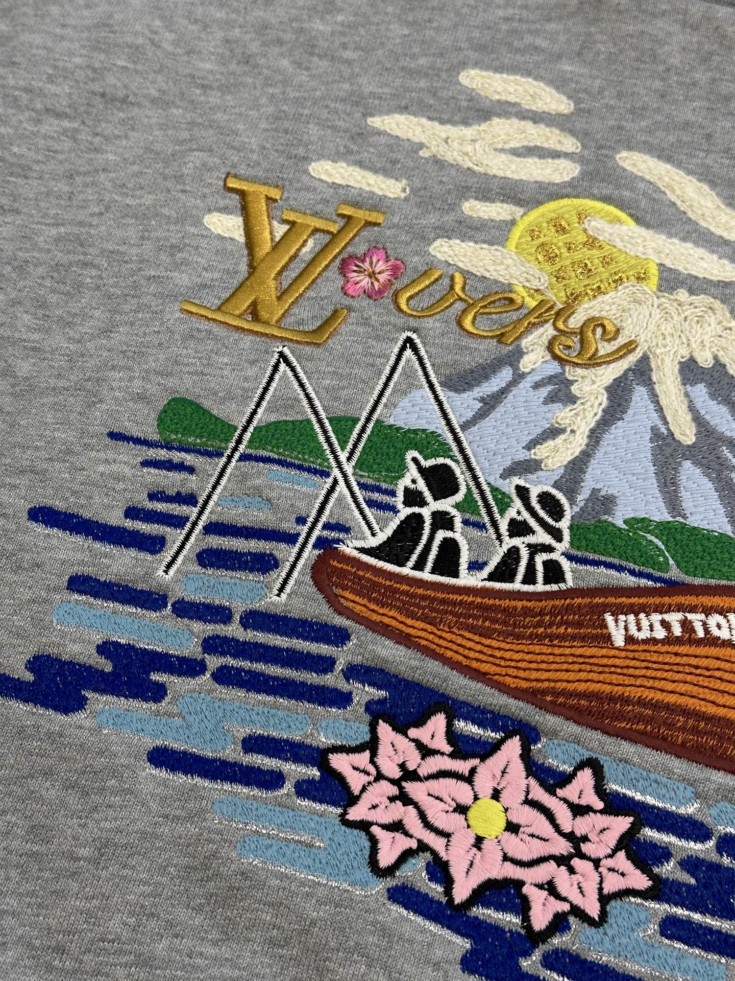 Louis Vuitton embroidered sweatshirt（1AIMM5）