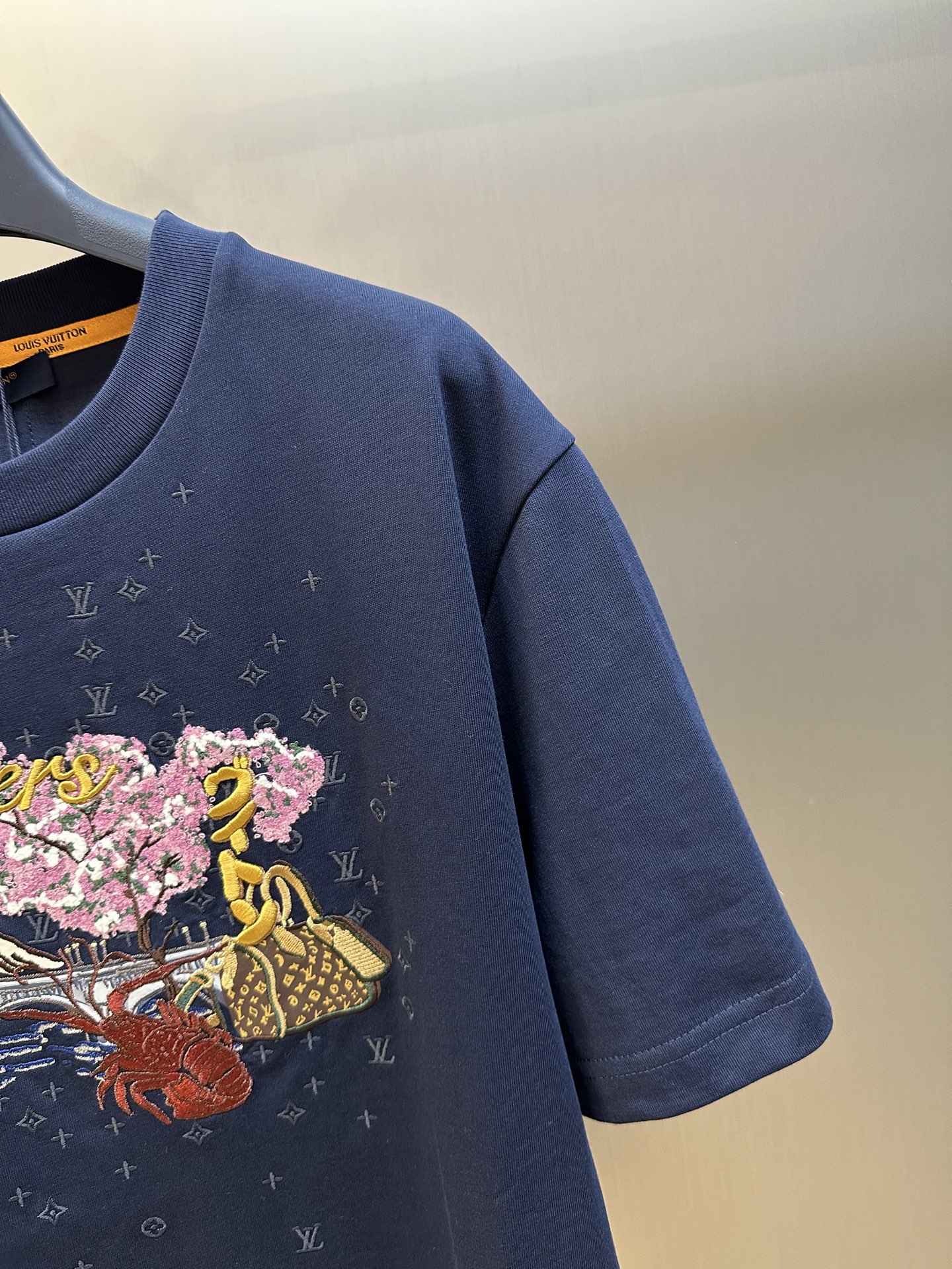 Louis Vuitton embroidered T-shirt（1AIMKT）