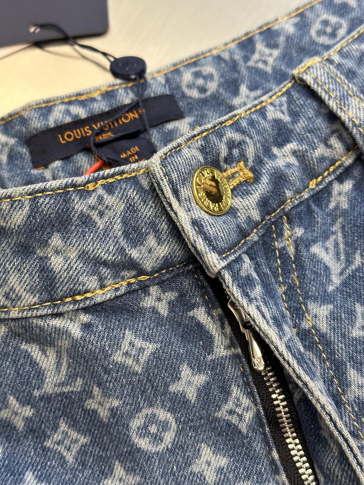 Louis Vuitton Monogram Flared Jeans（1AHENX）
