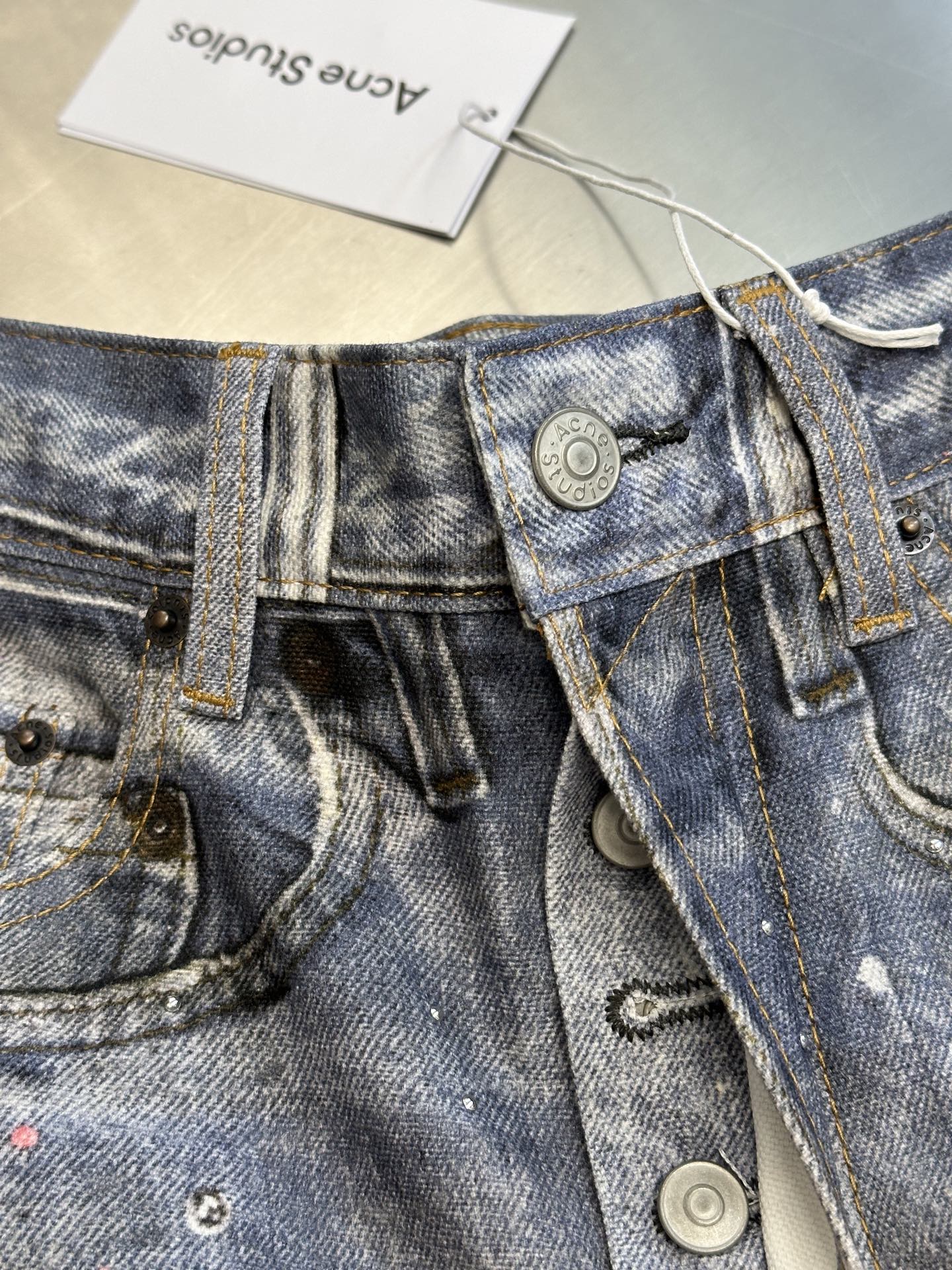 Acne Studios x Takuro Kuwata Loose fit denim trousers (AK0998-DDT）