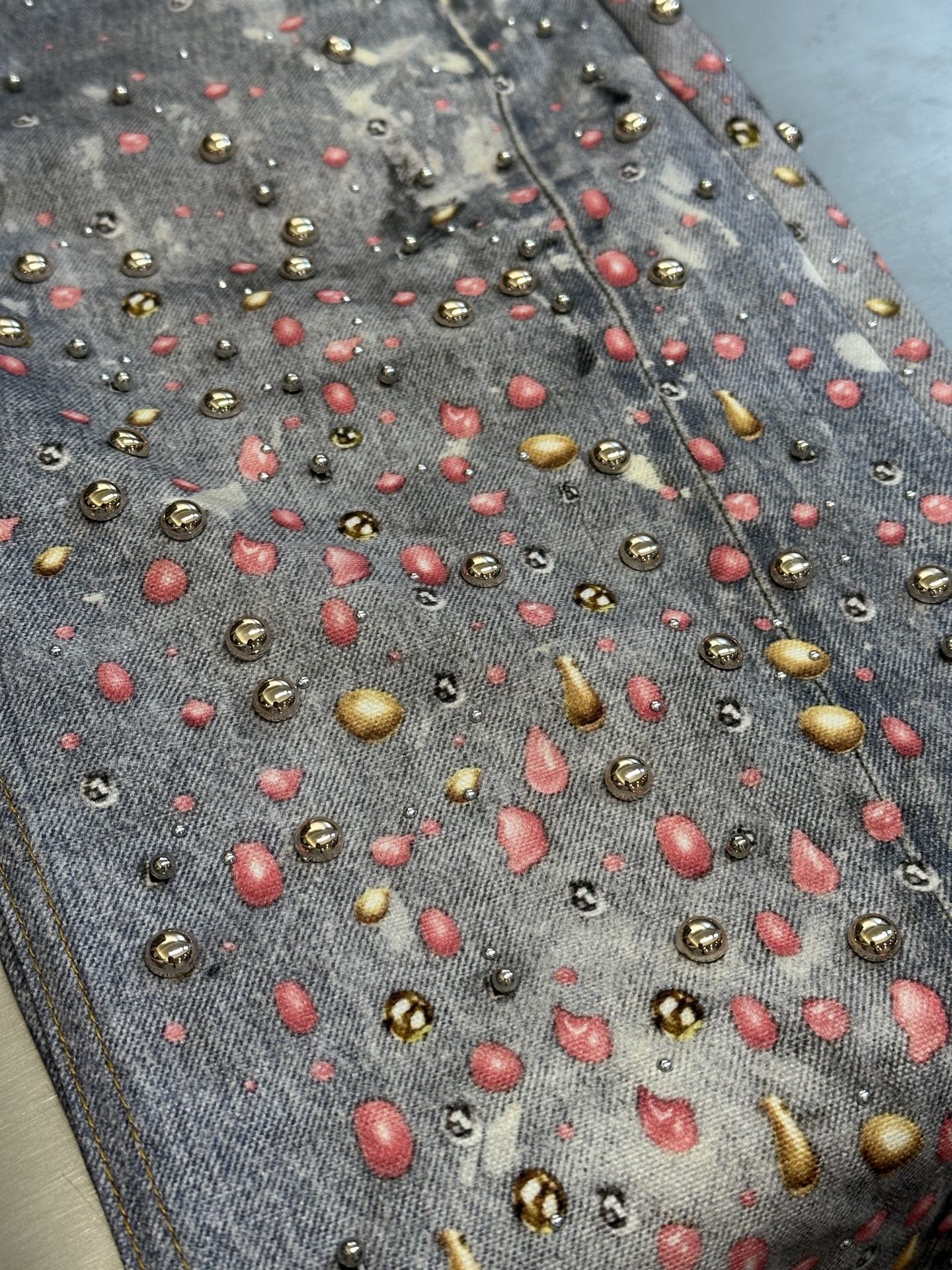 Acne Studios x Takuro Kuwata Loose fit denim trousers (AK0998-DDT）