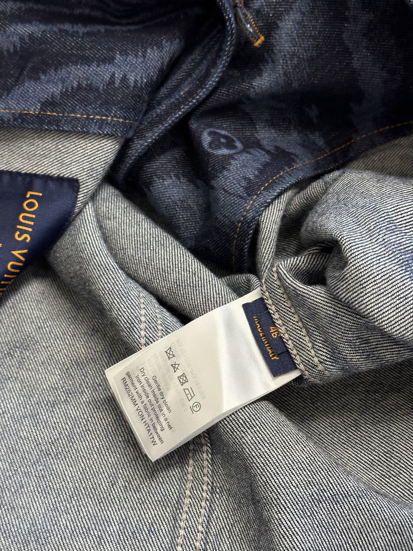 Louis Vuitton Denim Jacket（1AHUXN）