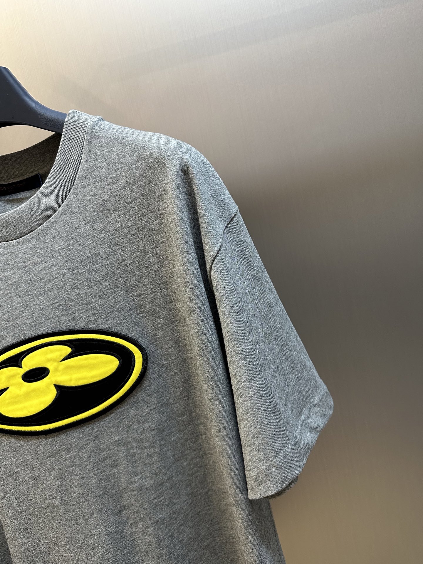 Louis Vuitton Graphic Patch T-Shirt（1AIMMD）