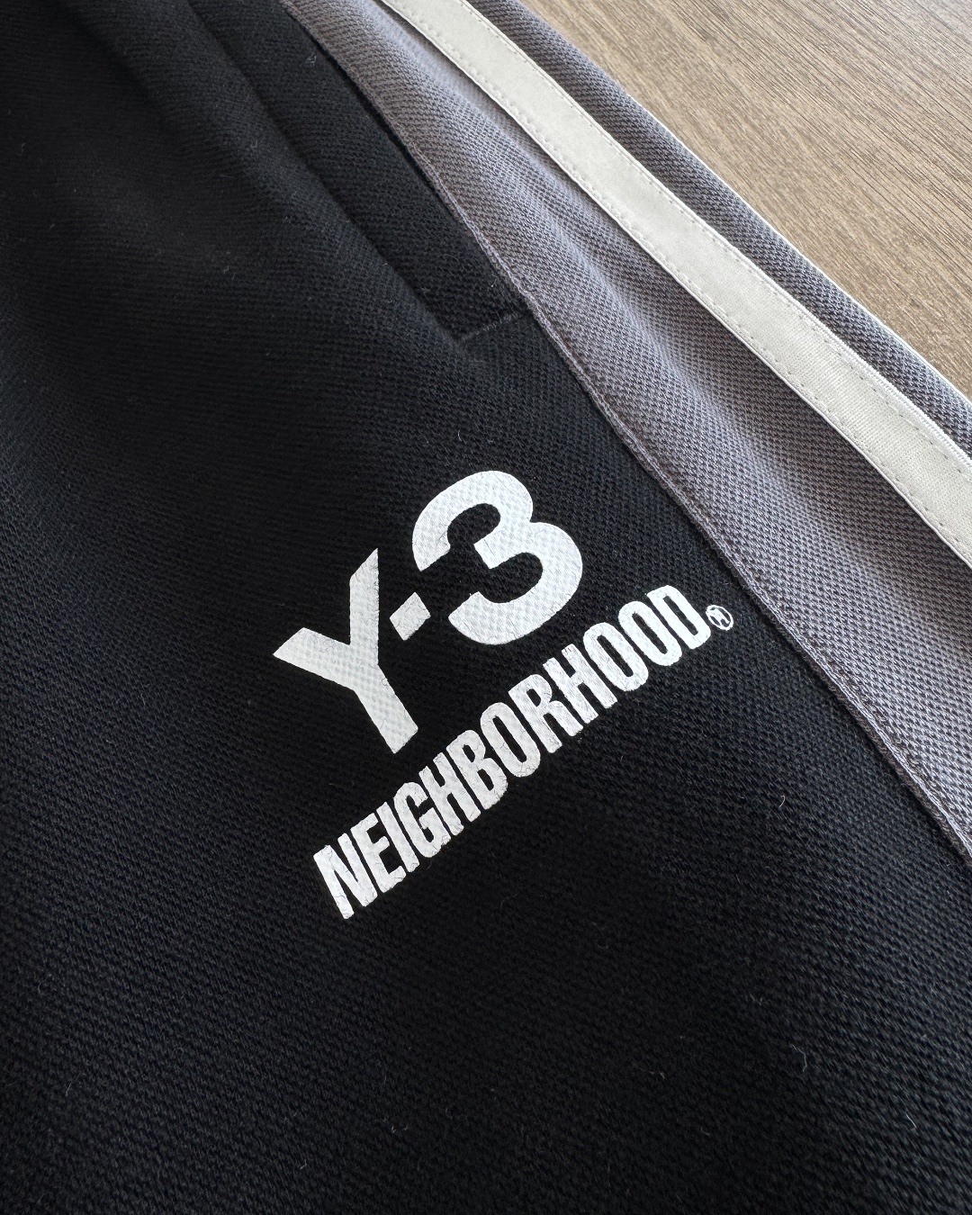 Y-3 x NEIGHBORHOOD TRACK PANTS (JW7002）