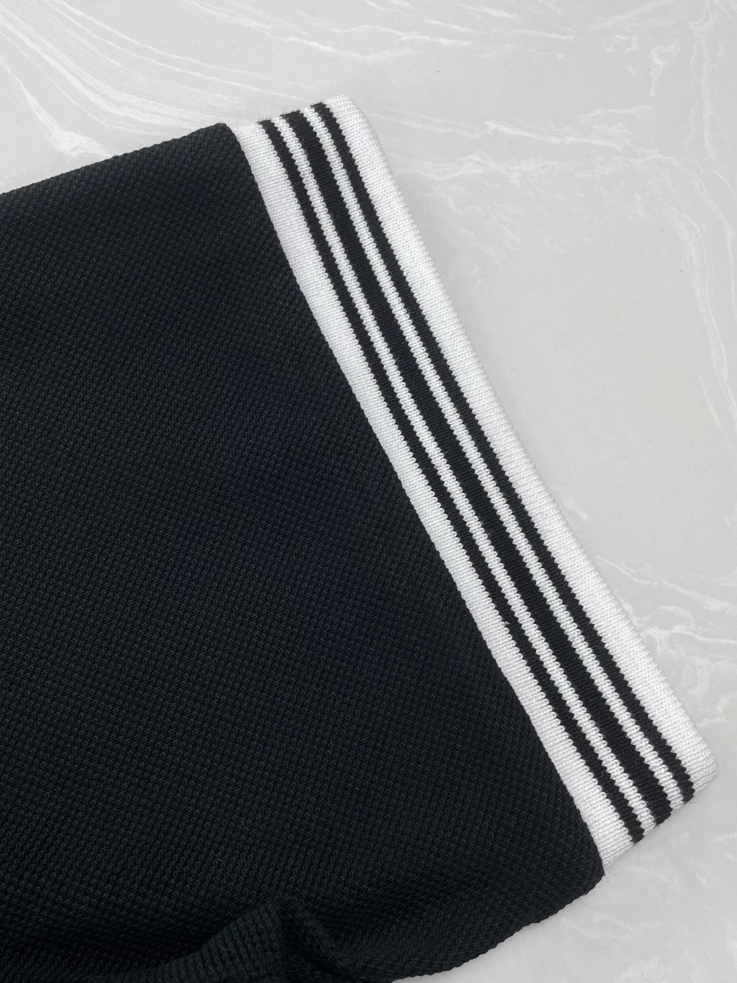 Moncler Black Archivio SS Polo（K10918A00006899UR999）