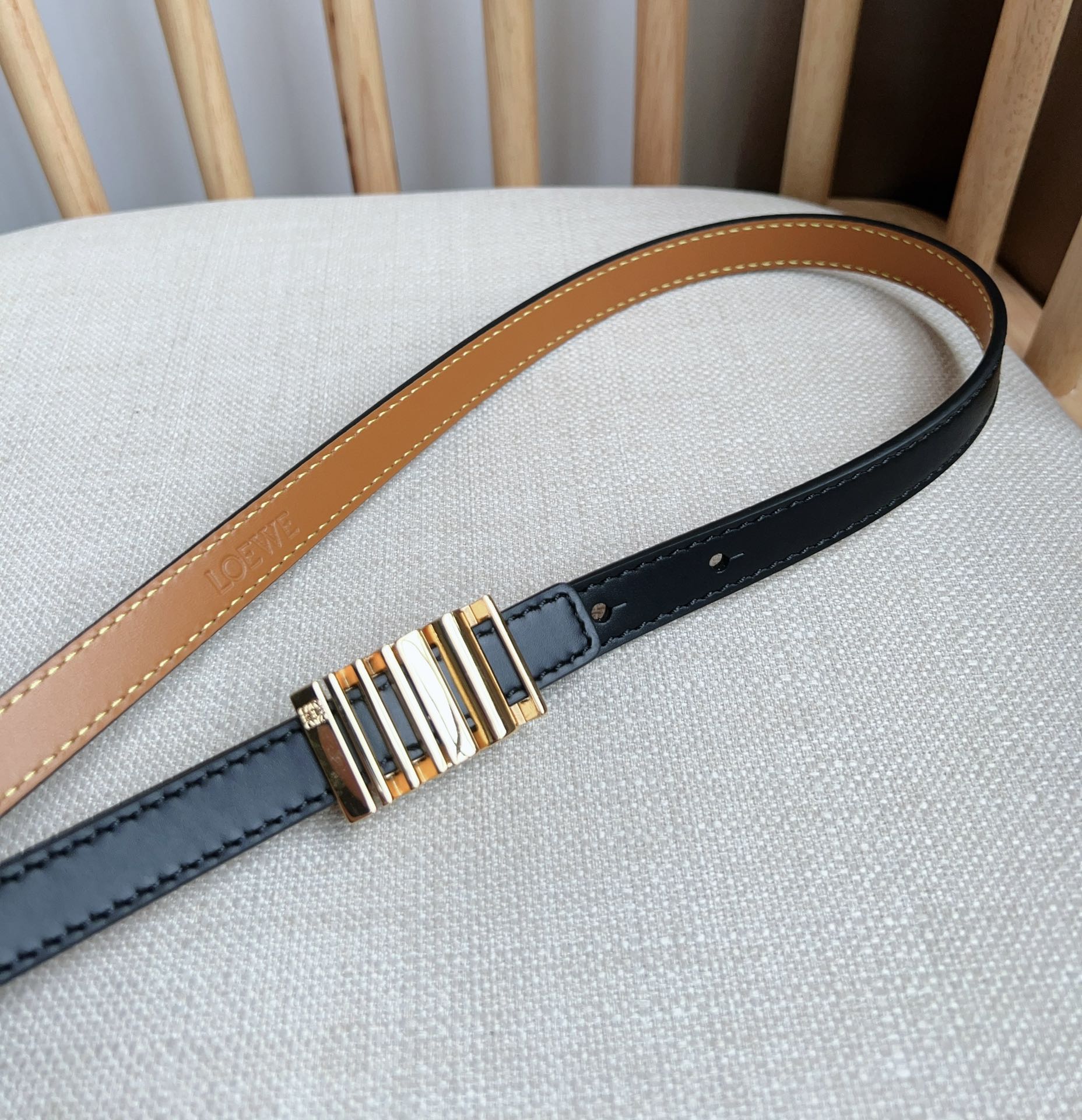 Loewe Solid Color Smooth Buckle Leather Belts（E619Z16X151206）