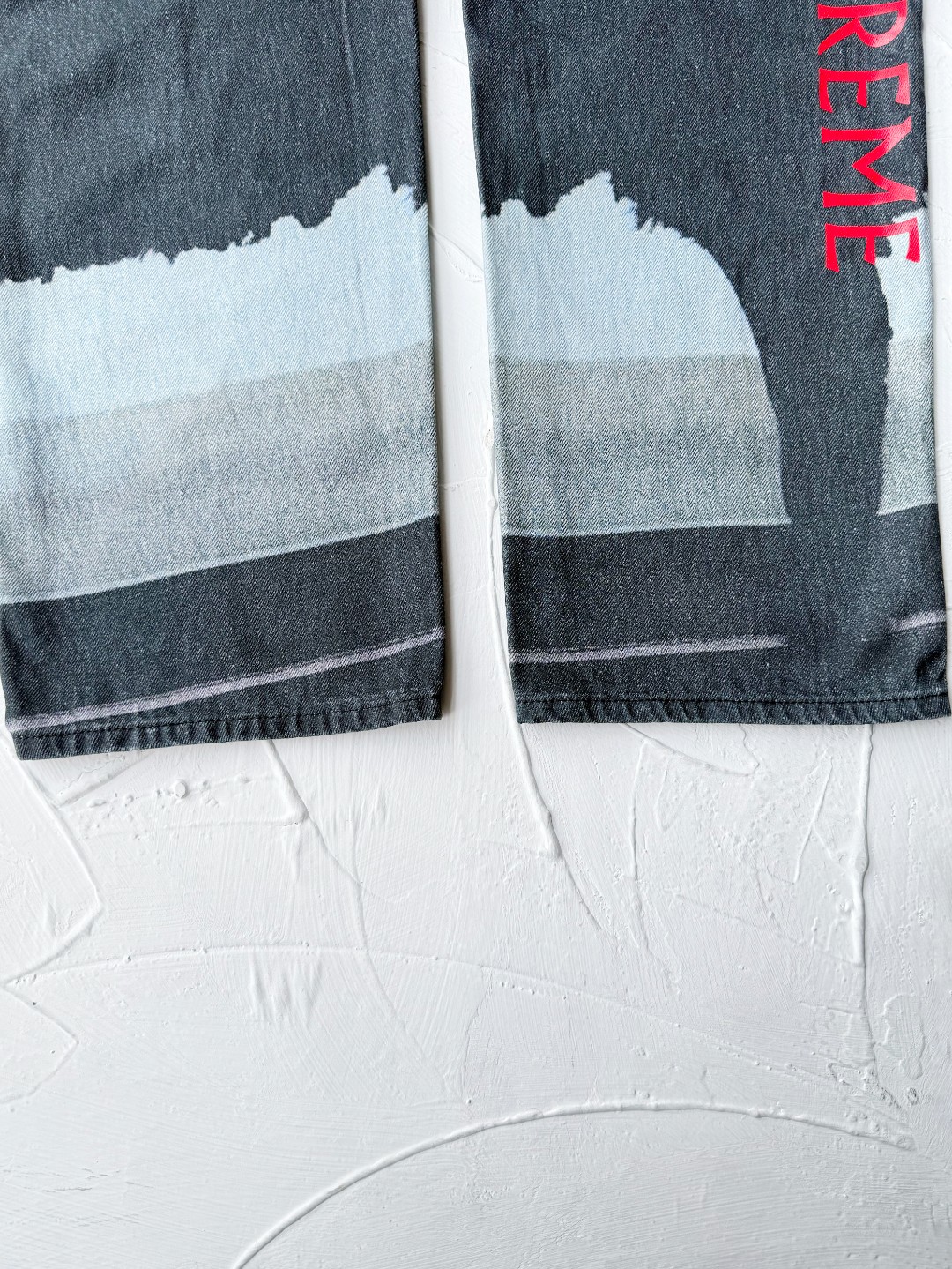 Supreme SS25 Damien Hirst Painter Jeans（SUP-SS25-004）