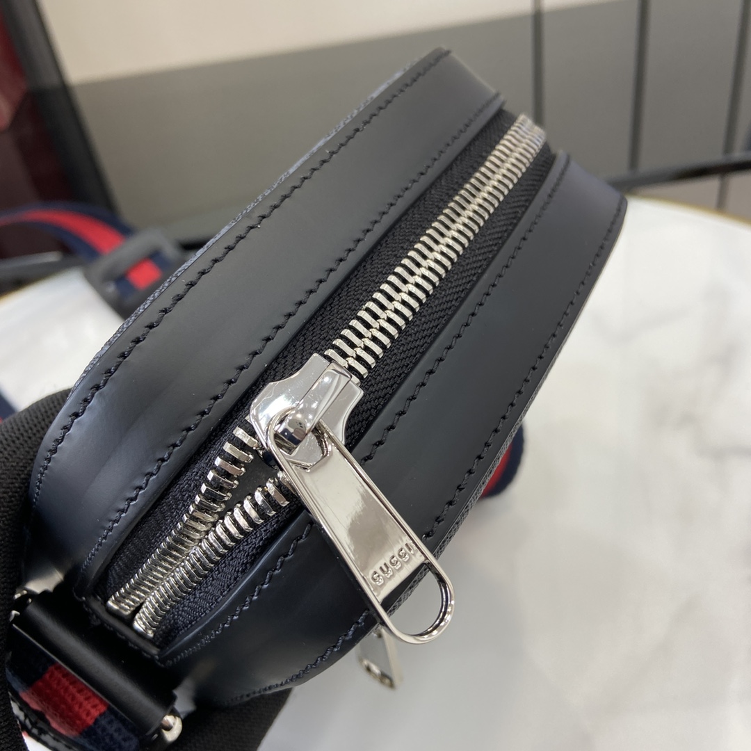 GUCCI GG Supreme Messenger Bag (598103-K5RLN-1095)