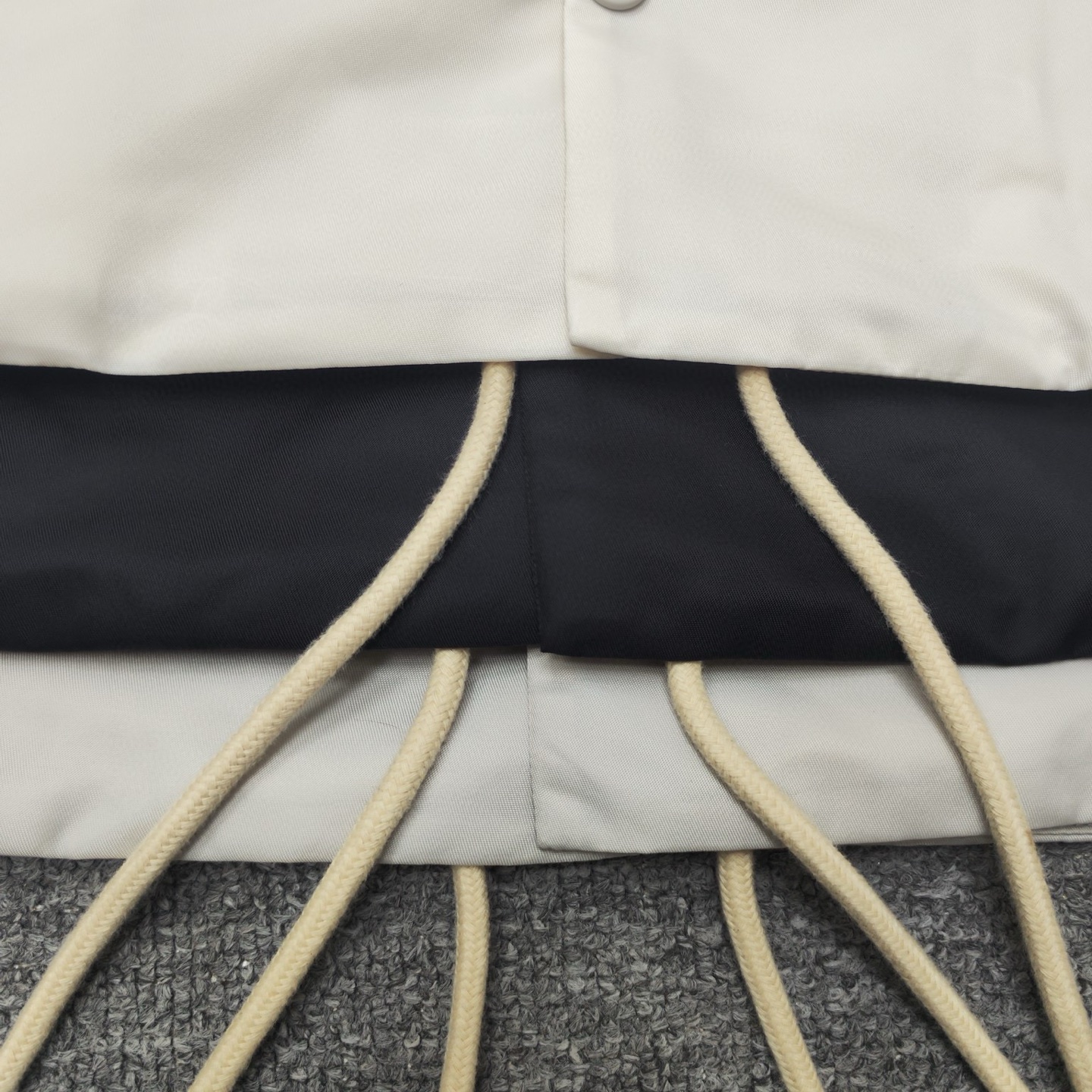 Fear of God Essentials Coaches Jacket（202BT232012F）