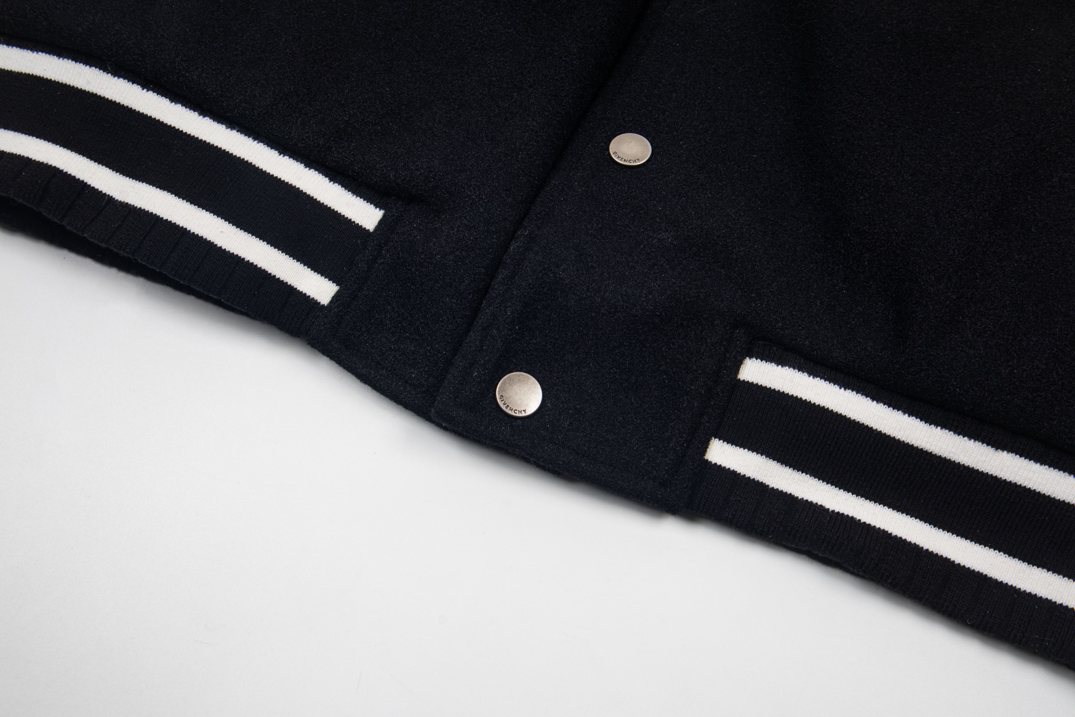 Givenchy Wool And Leather Big Varsity Jacket 'Black/Wwhite（BM00QR611V-004）