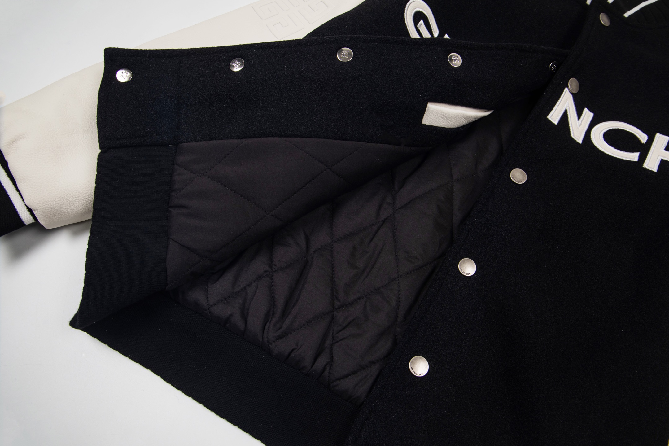 Givenchy Wool And Leather Big Varsity Jacket 'Black/Wwhite（BM00QR611V-004）