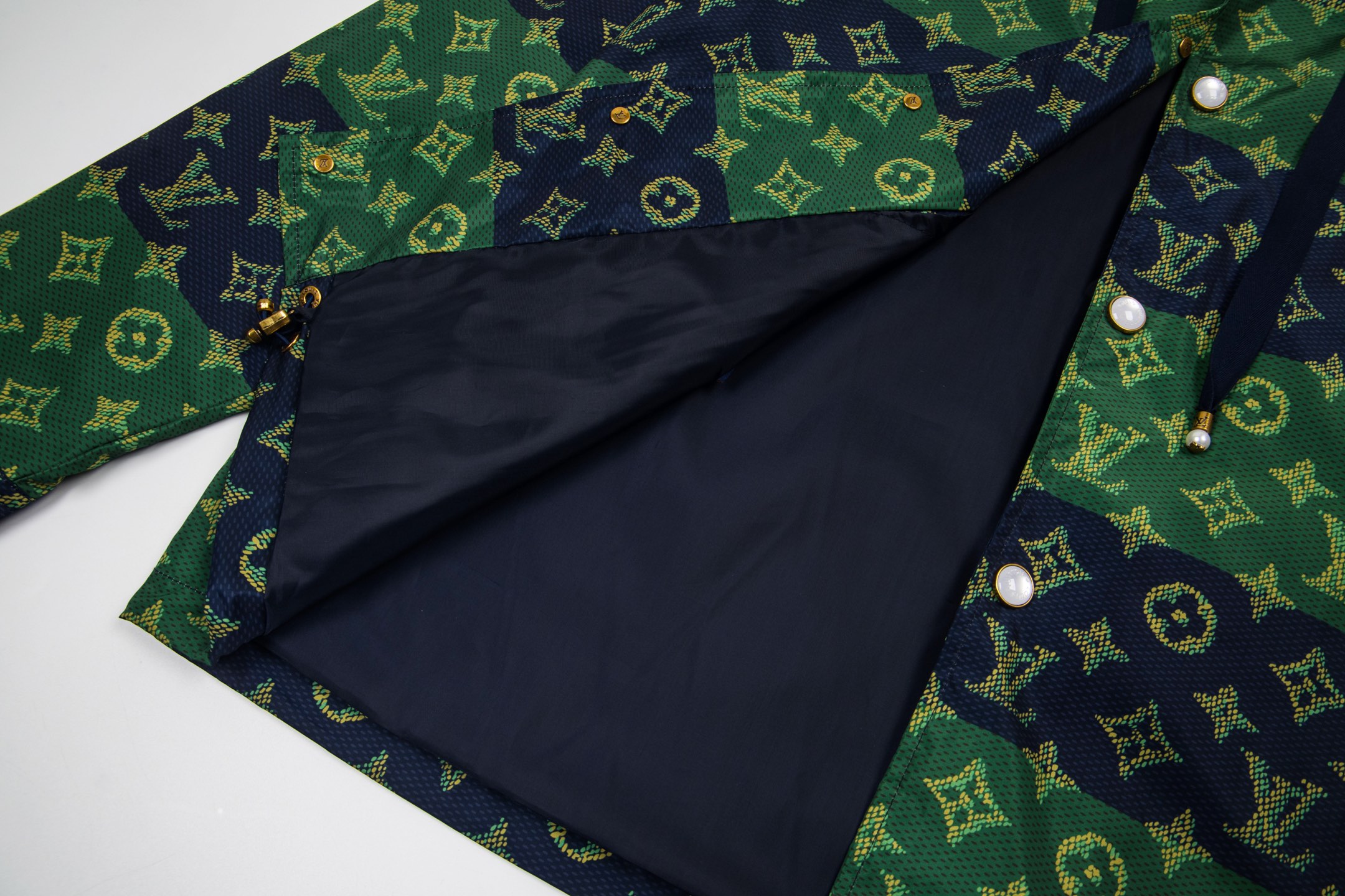 Louis Vuitton MONOGRAM Printed Coach Jacket（1AIJPQ）