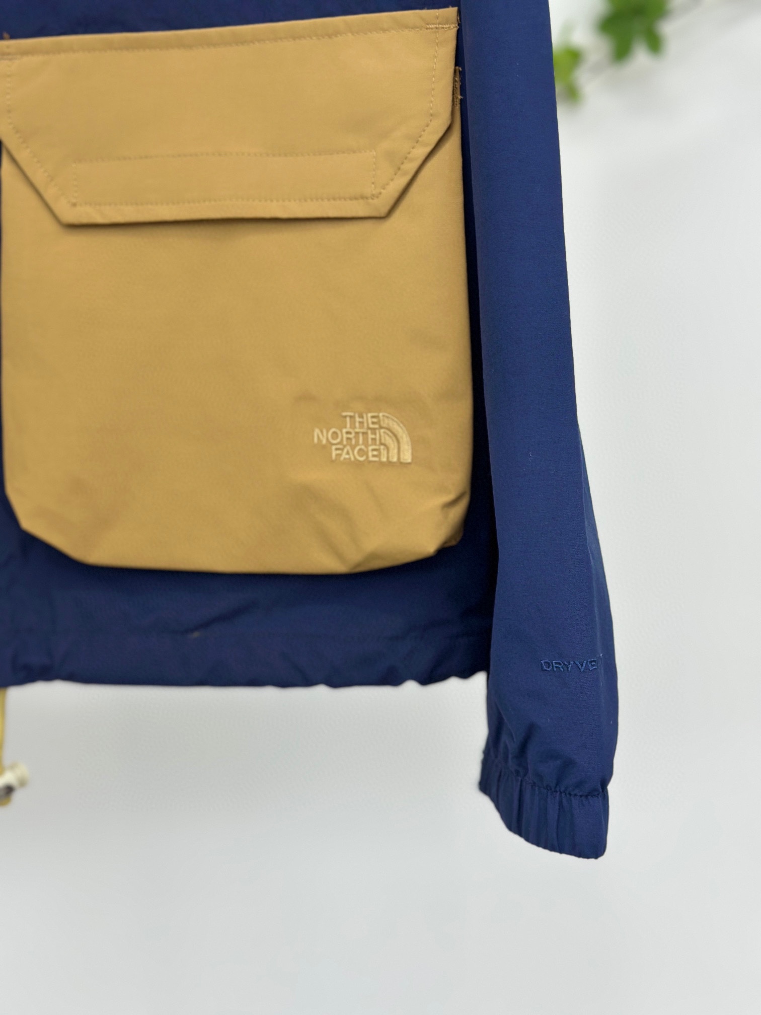 The North Face M66 Utility Rain Jacket（NF0A7W7F-9D7）