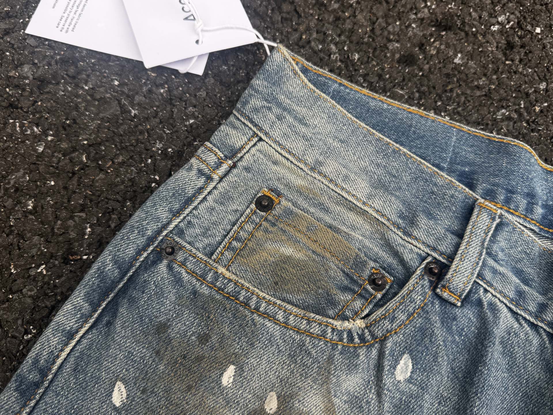 Acne Studios Loose Fit Jeans - Light Blue (B00389-228）