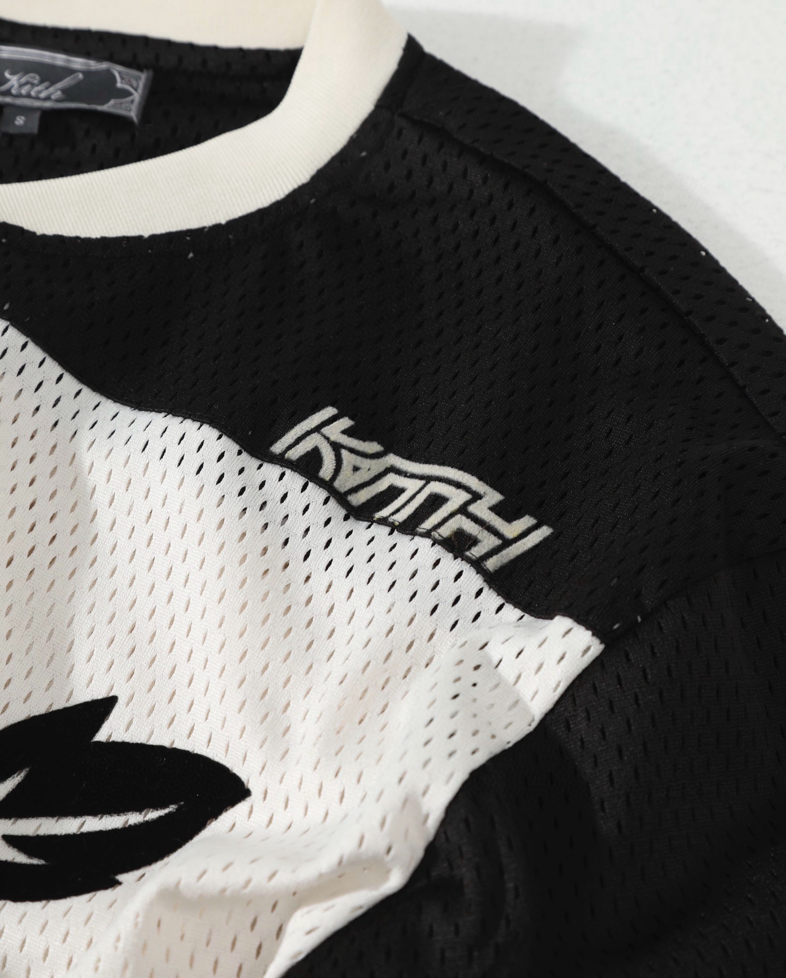 Kith Malik Long-Sleeve Mesh Jersey 'Sandrift'（KHM033685-104）