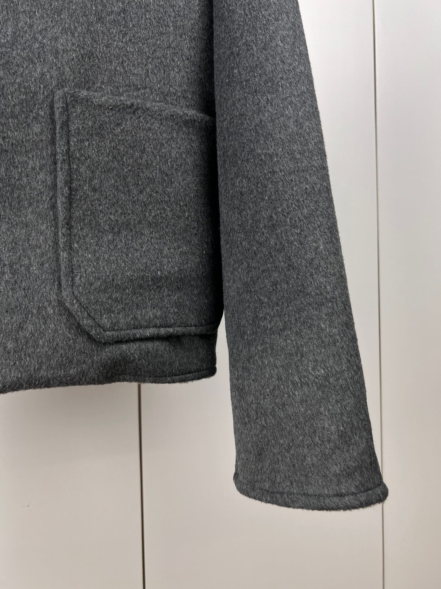 LOEWE Workwear jacket in wool and cashmere（H526Y02W93-3047）
