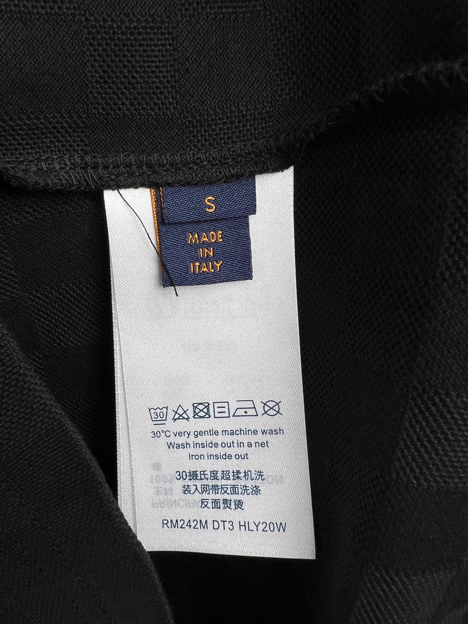 Louis Vuitton  Signature patch cotton t-shirt（1AGJZF）