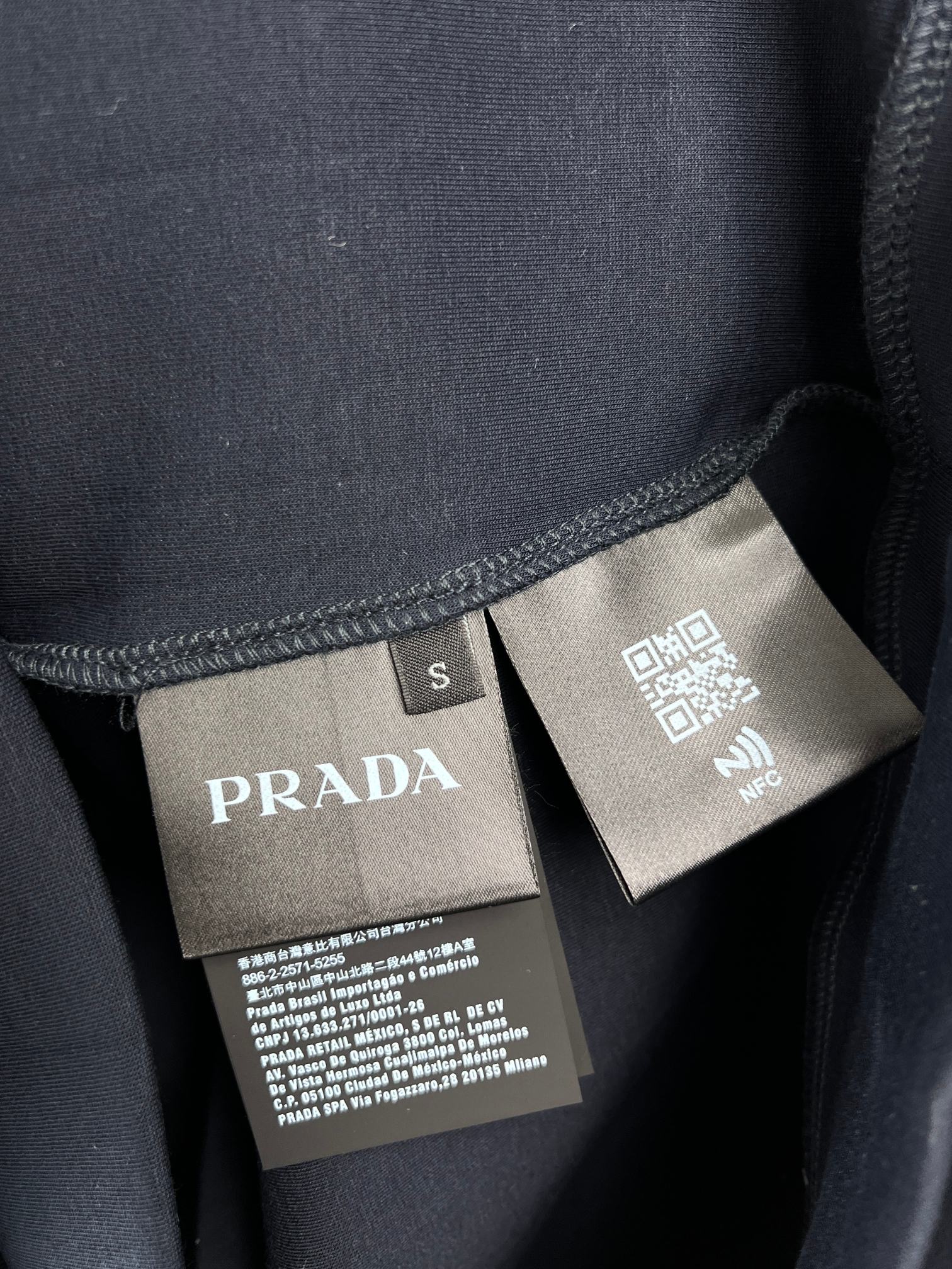 Prada technical cotton sweatshirt (UJL90B-11OQ-F00083-S-OOO）