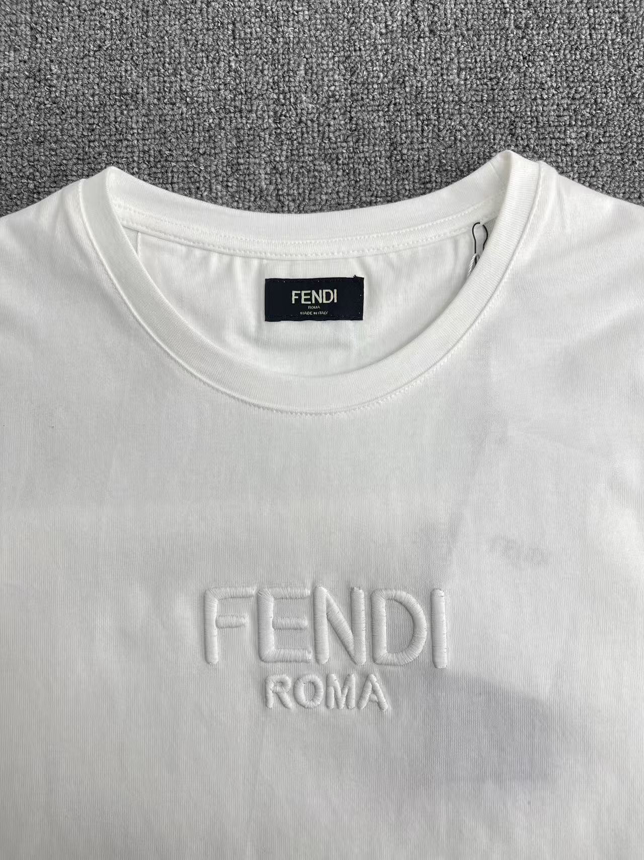 FENDI T-Shirt Cotton White (FY1319ATLAF0QA0）