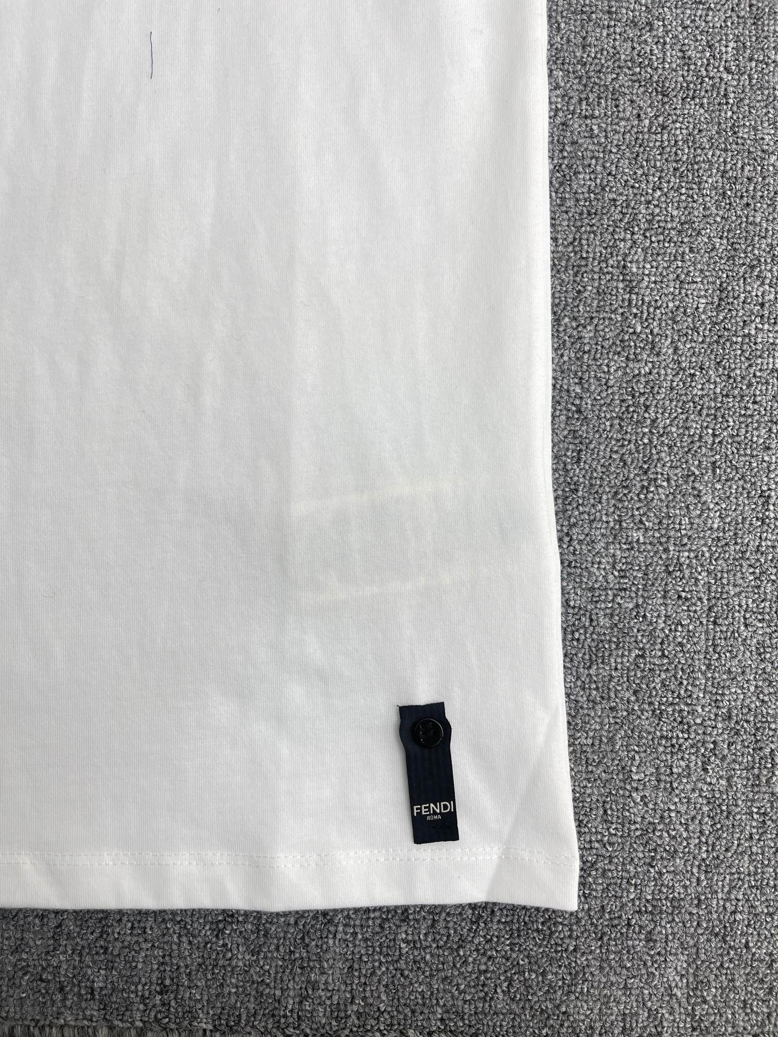 FENDI T-Shirt Cotton White (FY1319ATLAF0QA0）