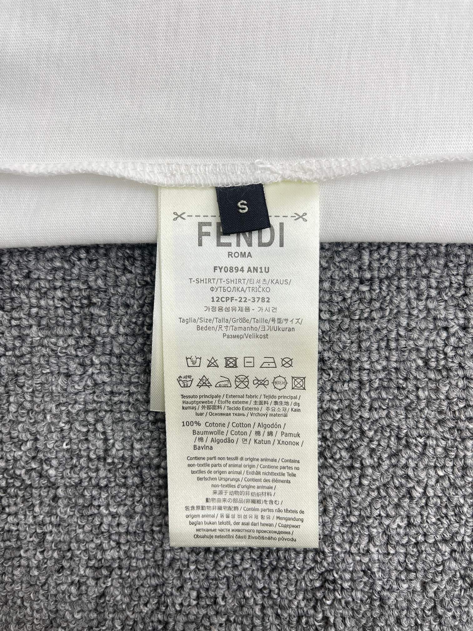 FENDI T-Shirt Cotton White (FY1319ATLAF0QA0）