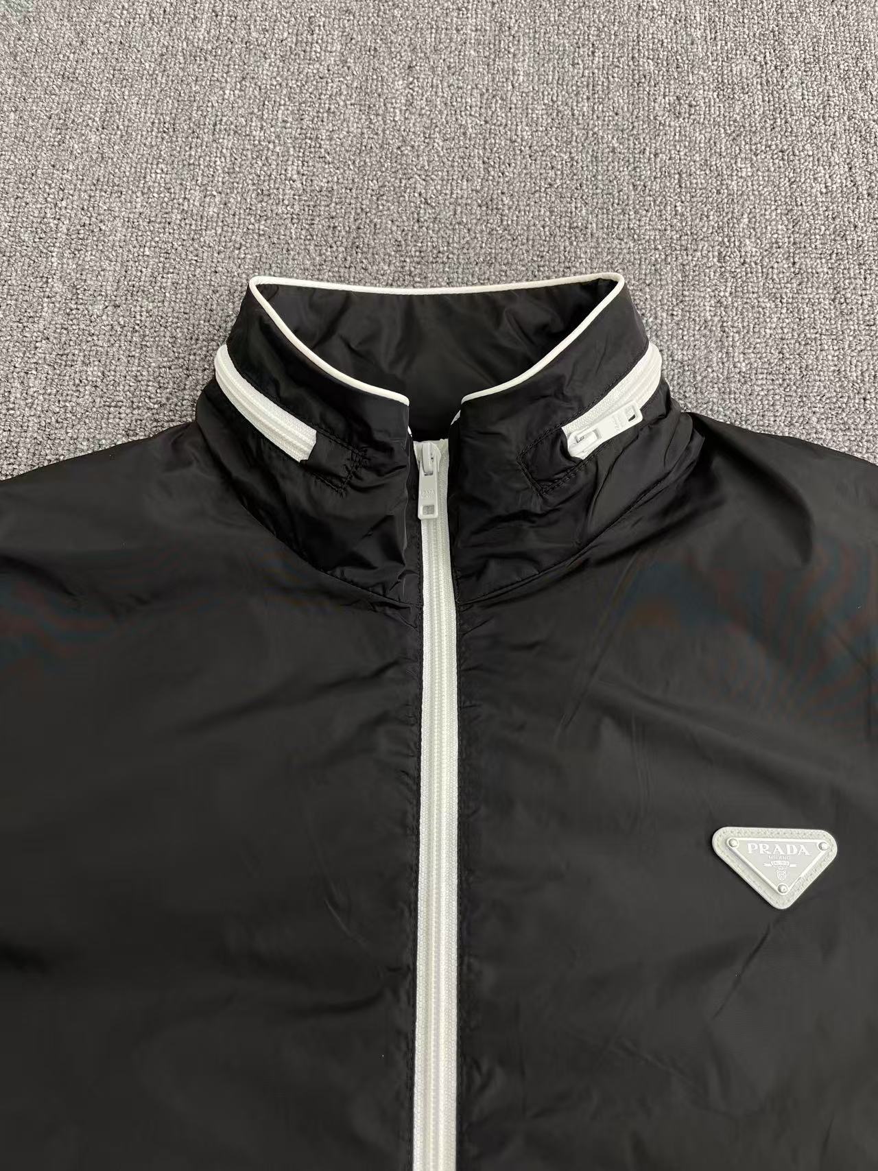PRADA SGC832 Re-Nylon jacket（SGC832-1WQ9-F0967-S-OOO）