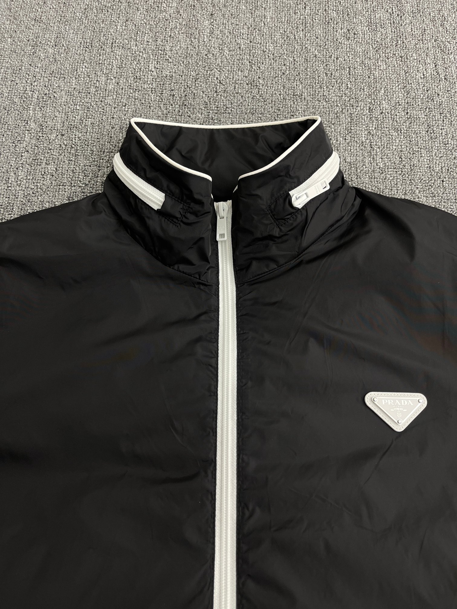 PRADA SGC832 Re-Nylon jacket（SGC832-1WQ9-F0967-S-OOO）