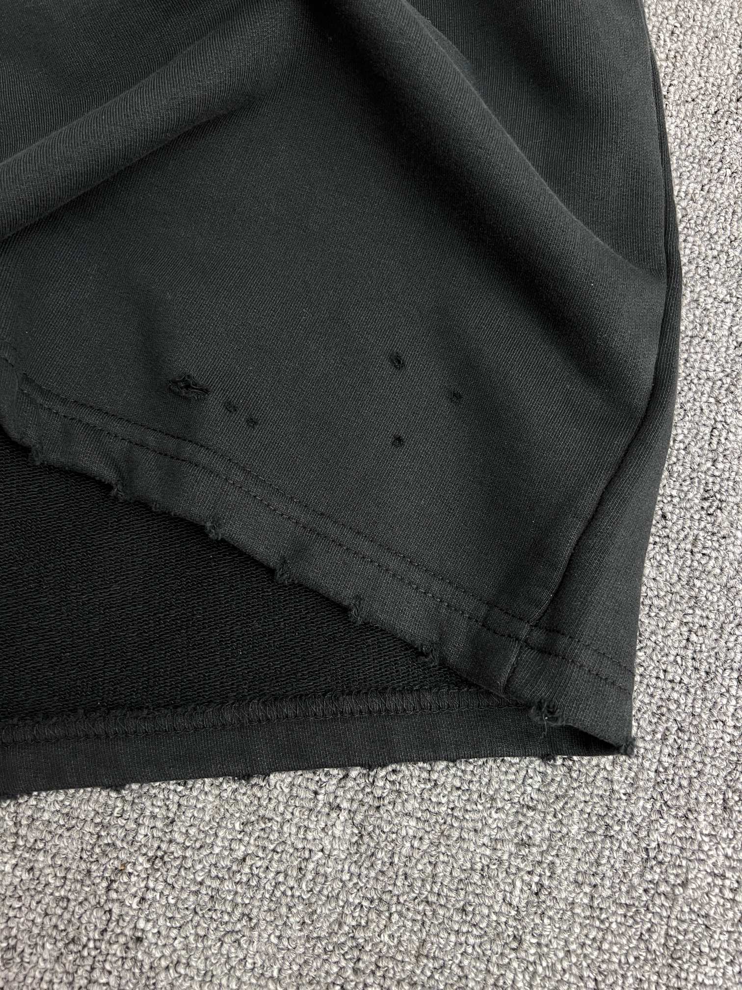 BALENCIAGA BACK sports shorts（676137TQVY11083）