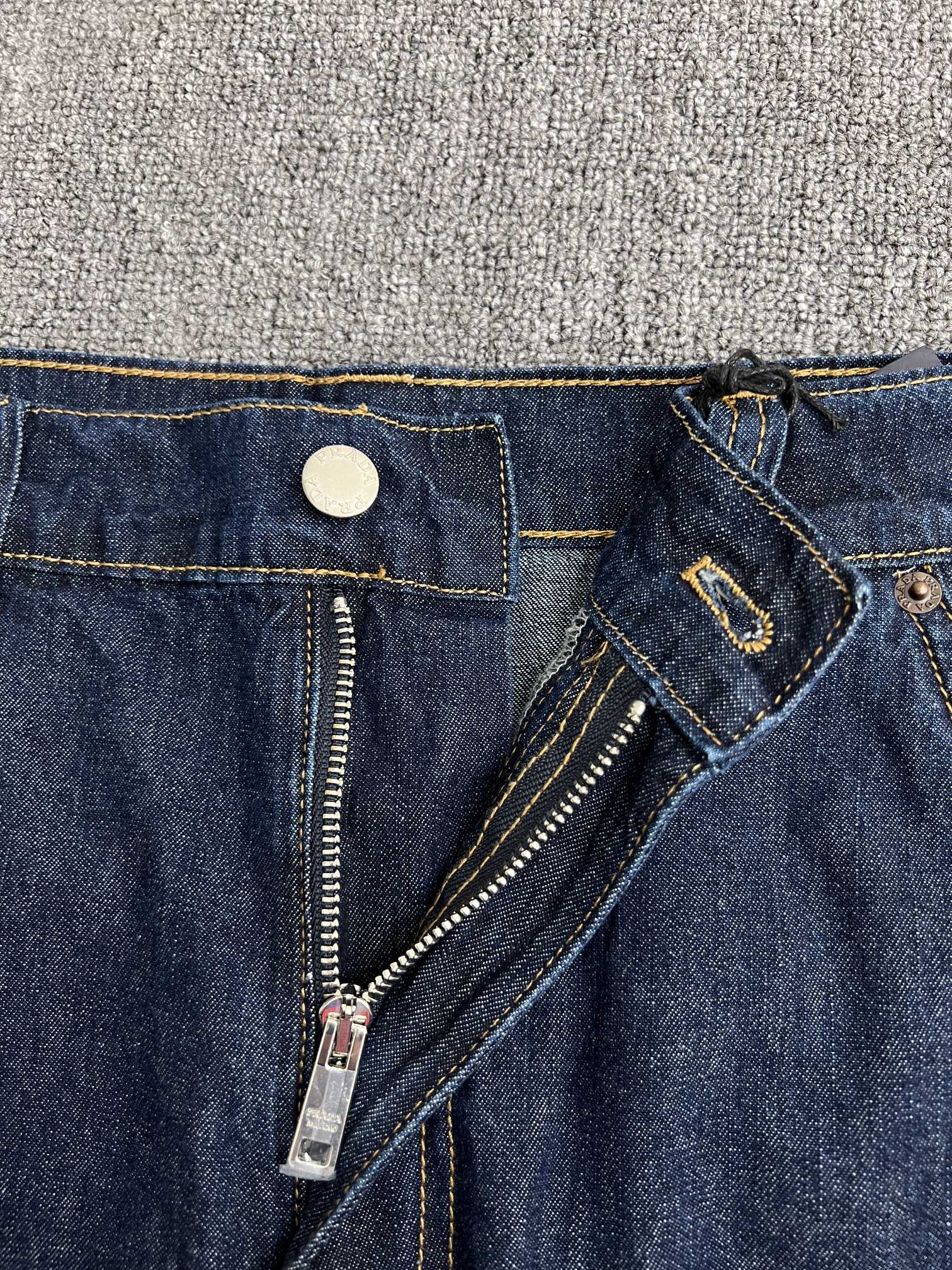 Prada Deep Blue Lightweight Denim Shorts（GEP380-14PW-F0008-S-OOO）