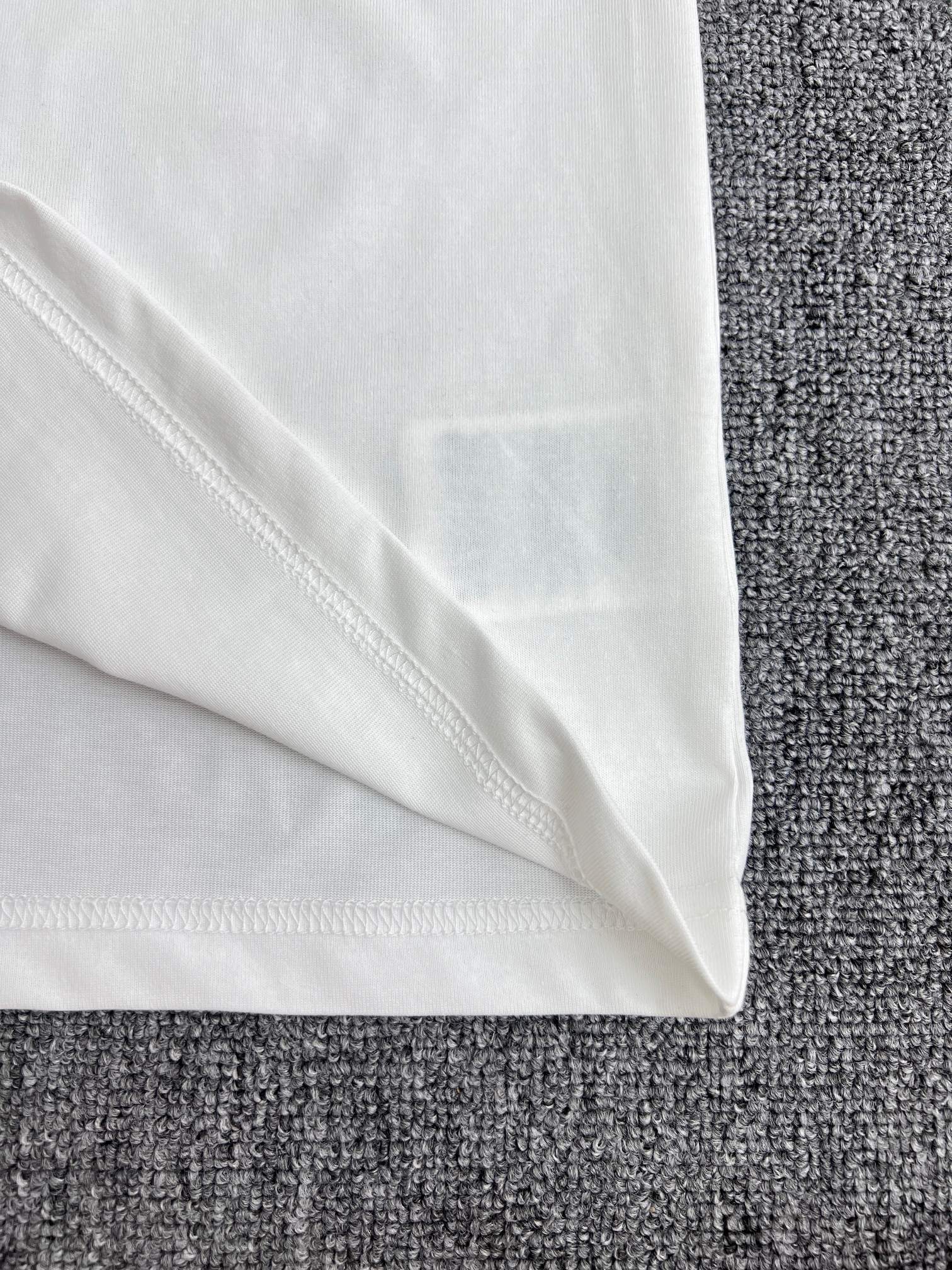 Moncler monogram cotton t-shirt（J20918C000218390T999）