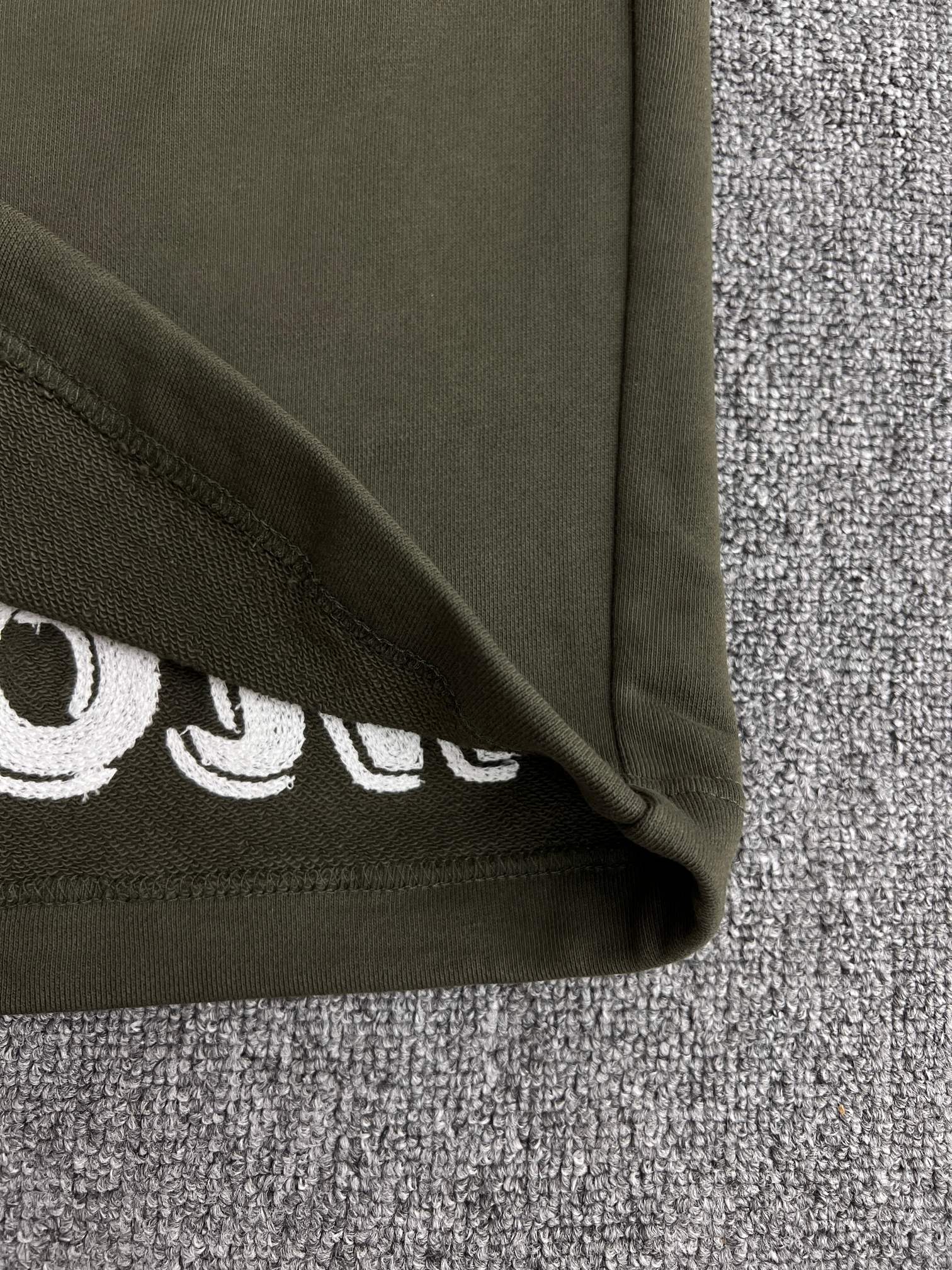 Moncler x mercedes by nigo Shorts（K14018H0000189AWV816）