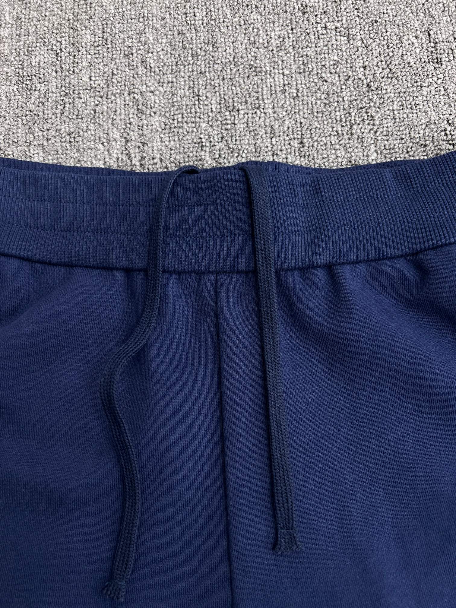 Moncler x mercedes by nigo Shorts（K14018H0000189AWV816）